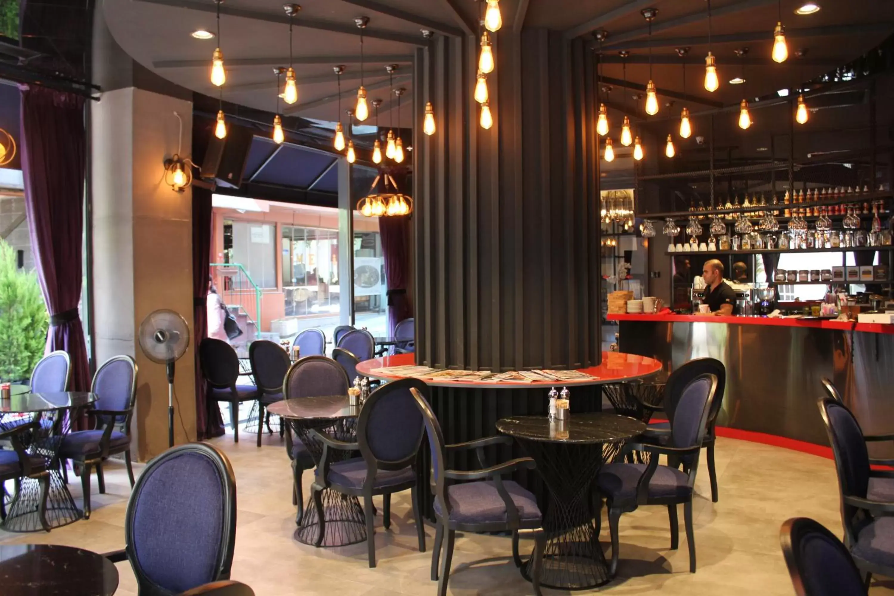 Lounge or bar, Restaurant/Places to Eat in Hotel Naumpasa Konagi