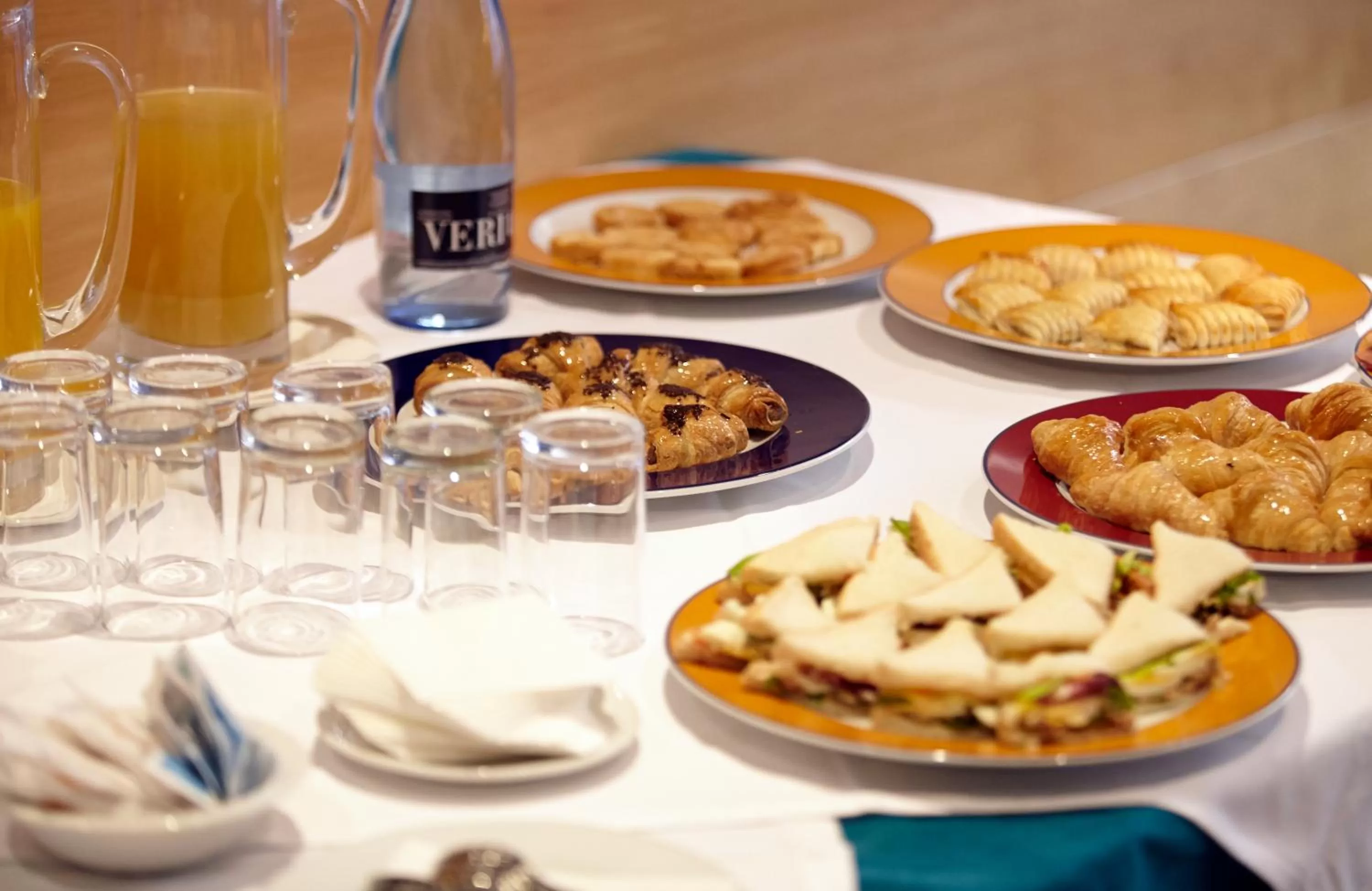 Food in Fènix Hotel