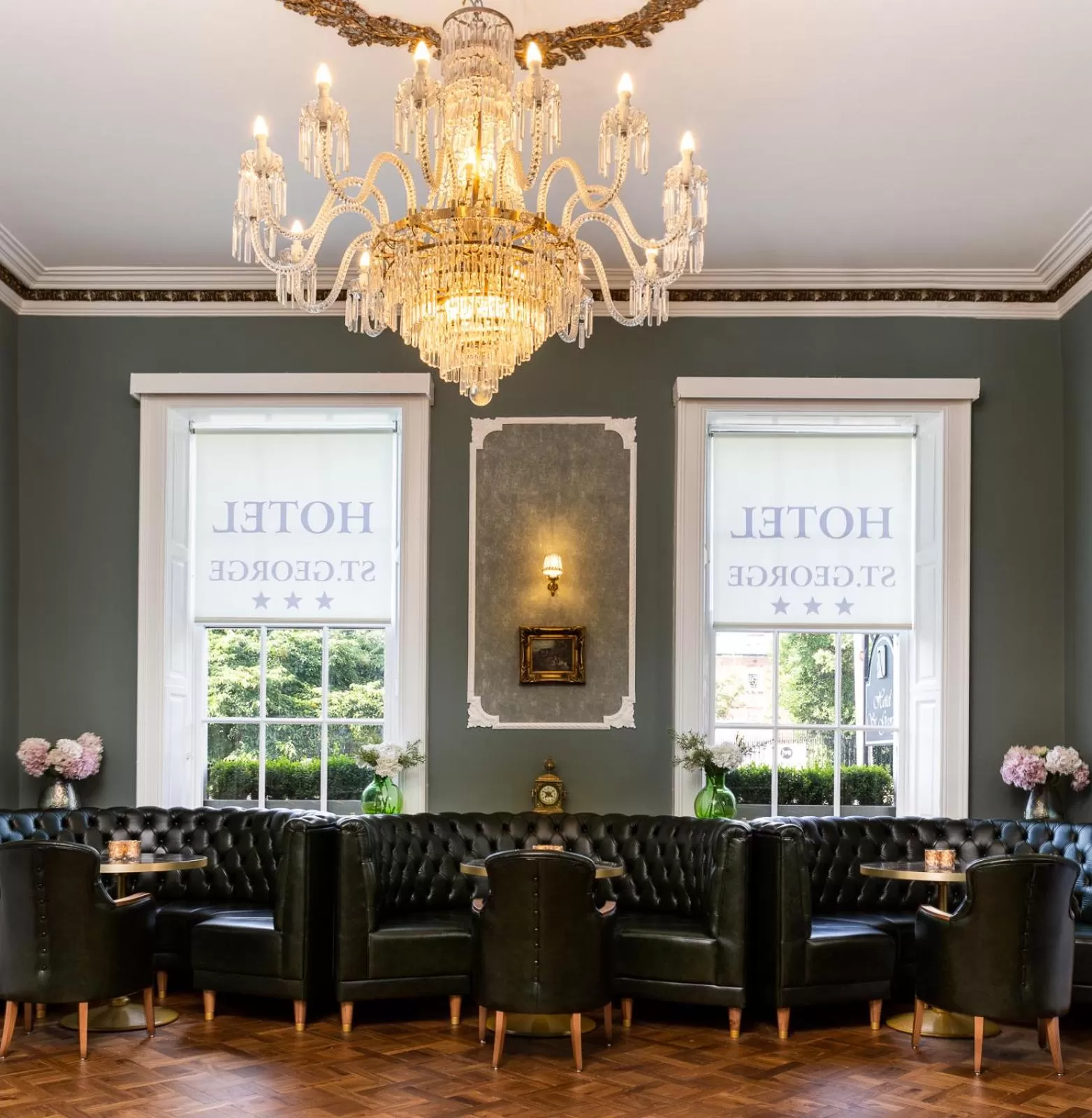 Restaurant/places to eat in Hotel St George by Nina