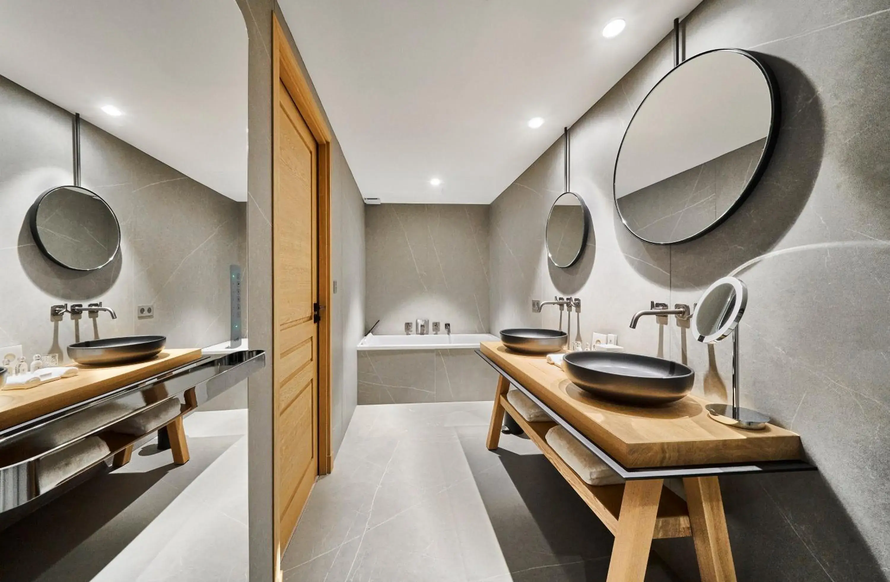 Bathroom, Kitchen/Kitchenette in Château de la Gaude