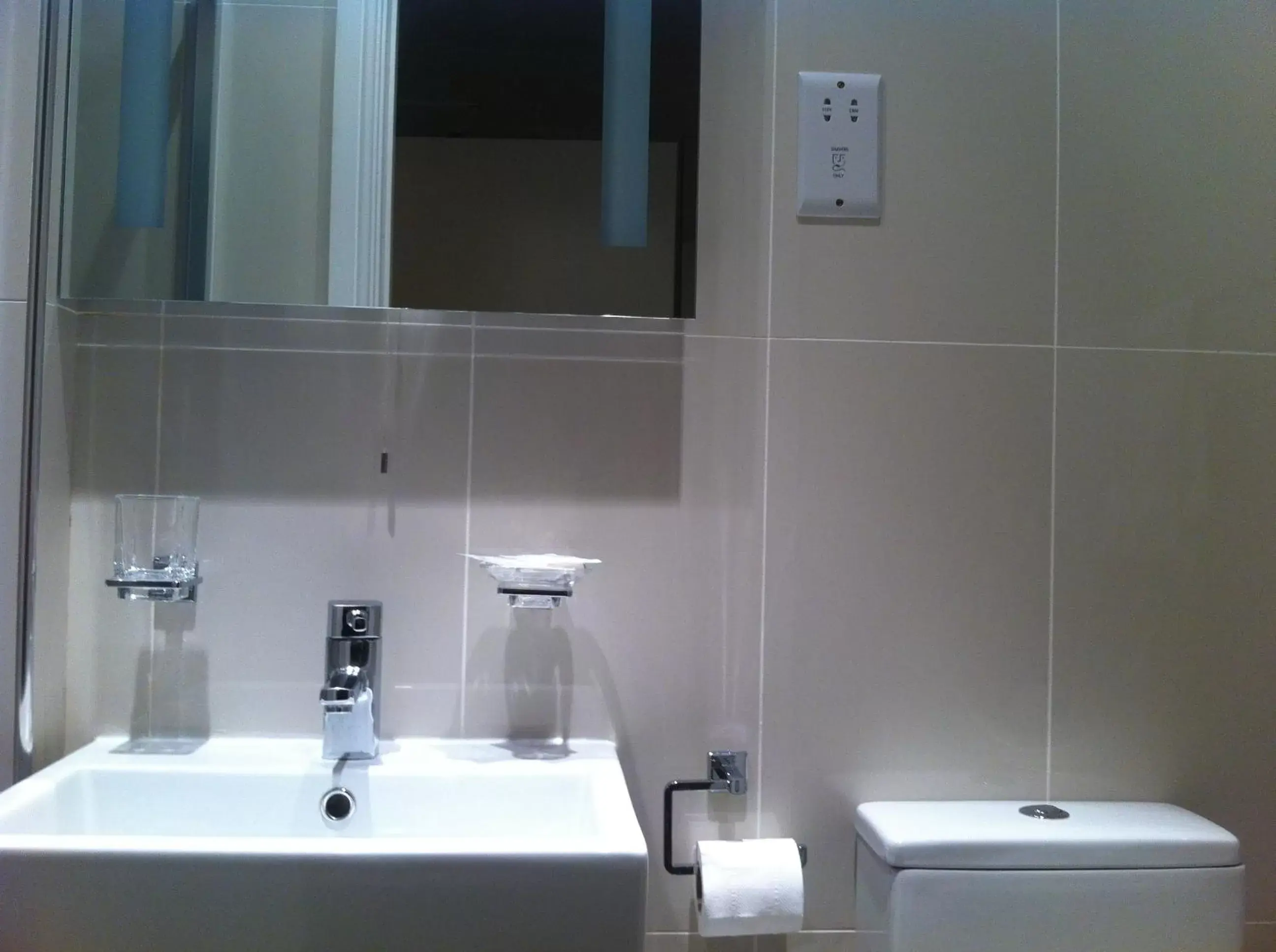 Bathroom in ABC Hyde Park Hotel
