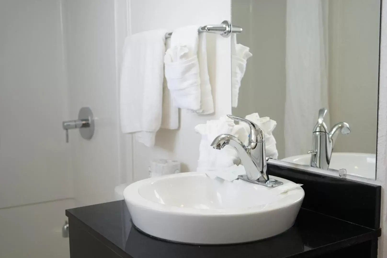 Bathroom in Othello Inn And Suites