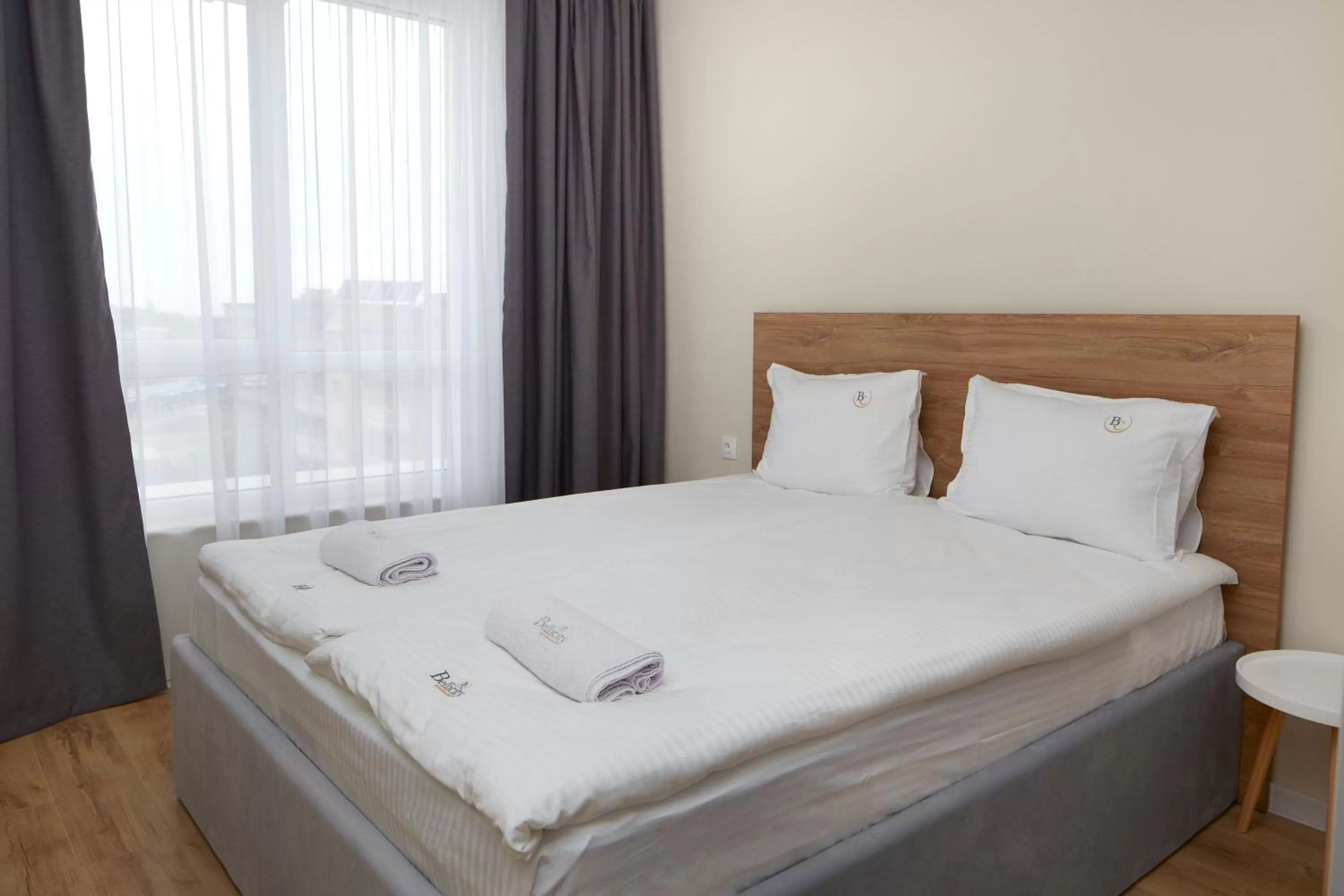 Bed in Bellicity Apart Complex