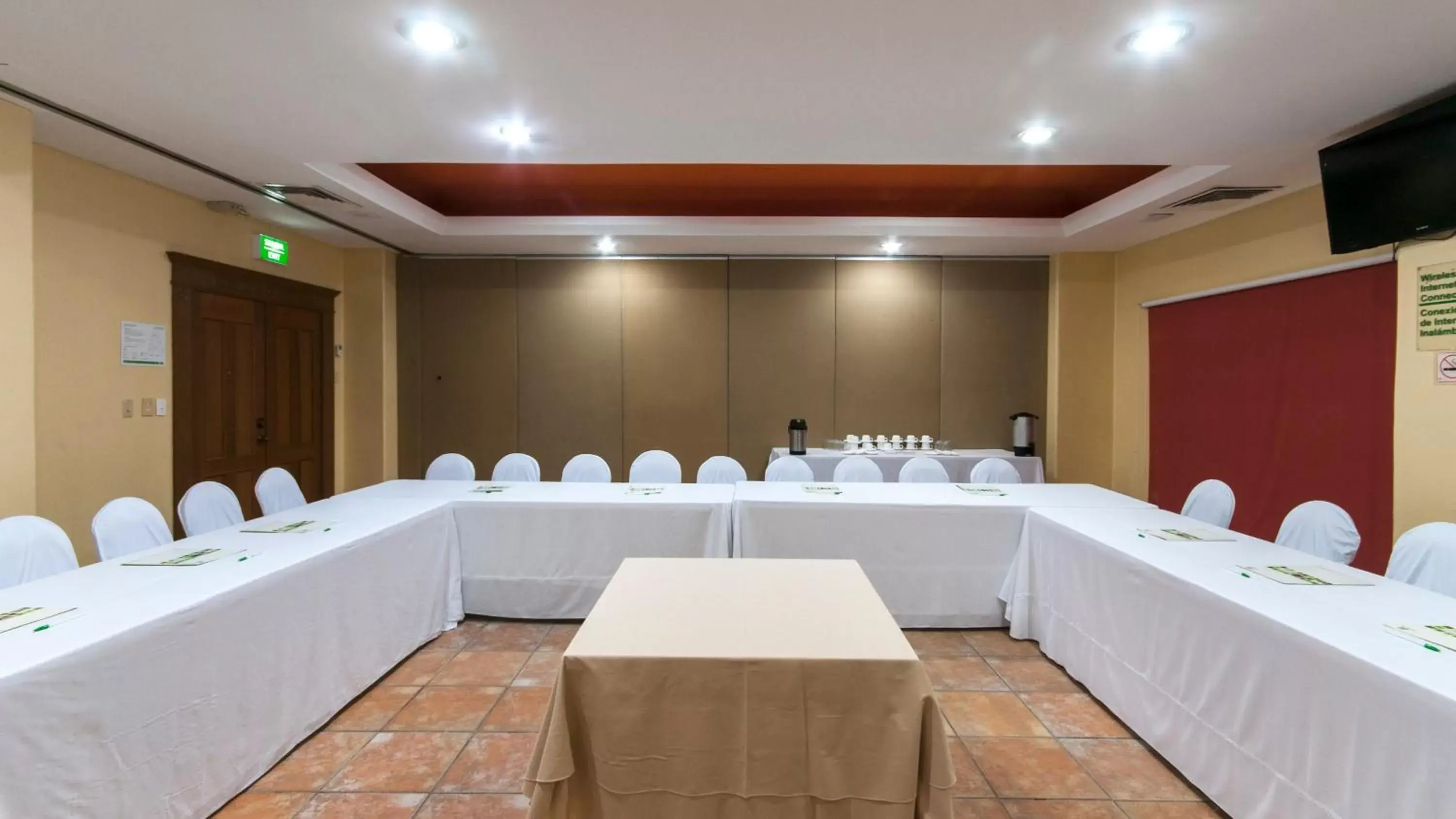 Meeting/conference room in Holiday Inn Ciudad Del Carmen, an IHG Hotel