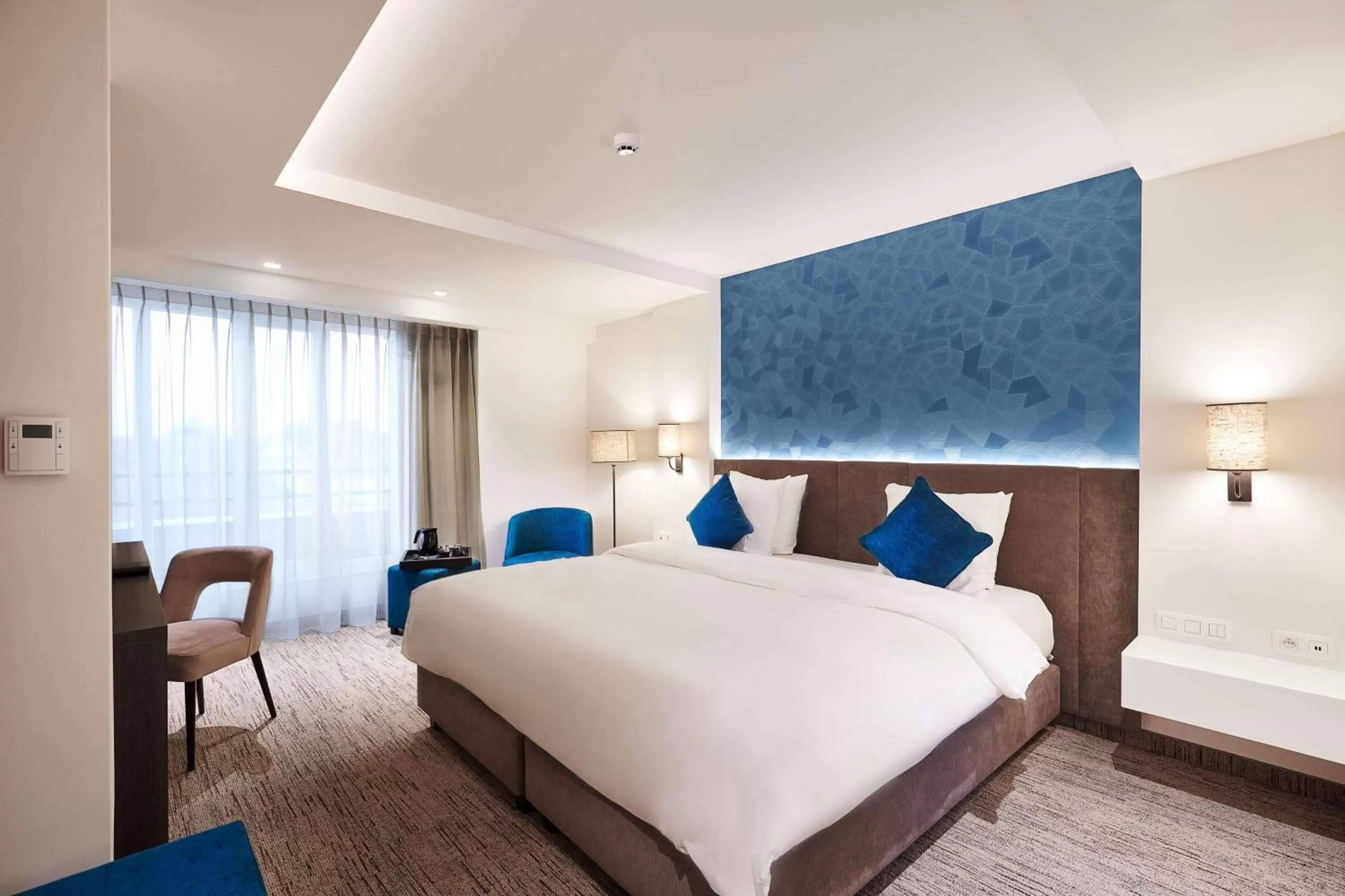 Photo of the whole room, Bed in Keizershof Hotel Aalst