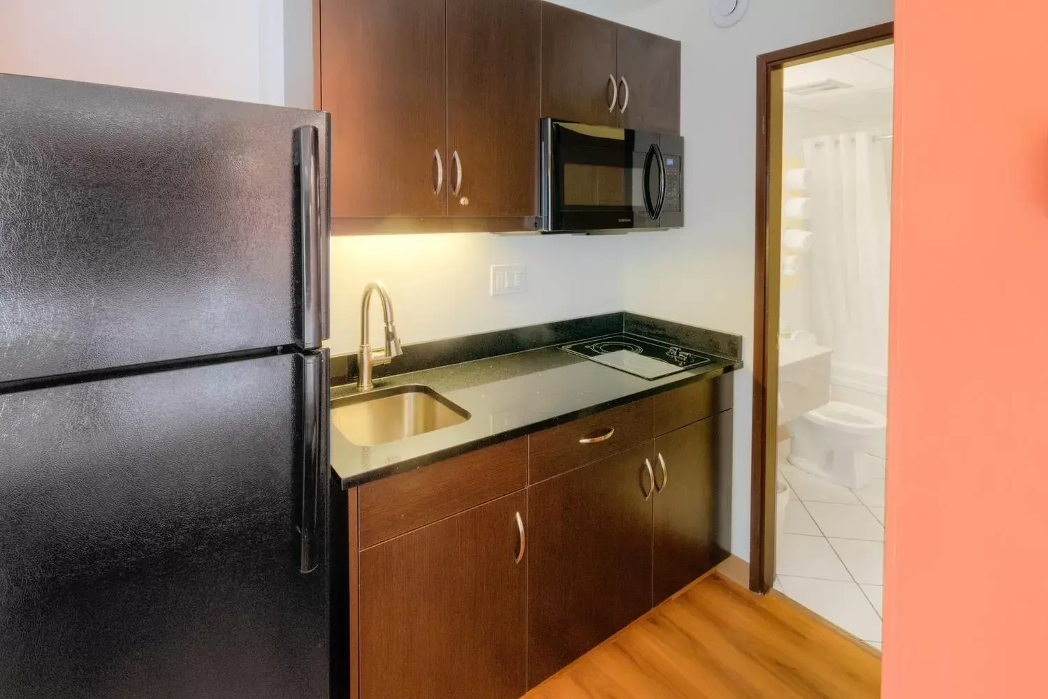 Kitchen or kitchenette, Kitchen/Kitchenette in Motel 6-Lethbridge, AB