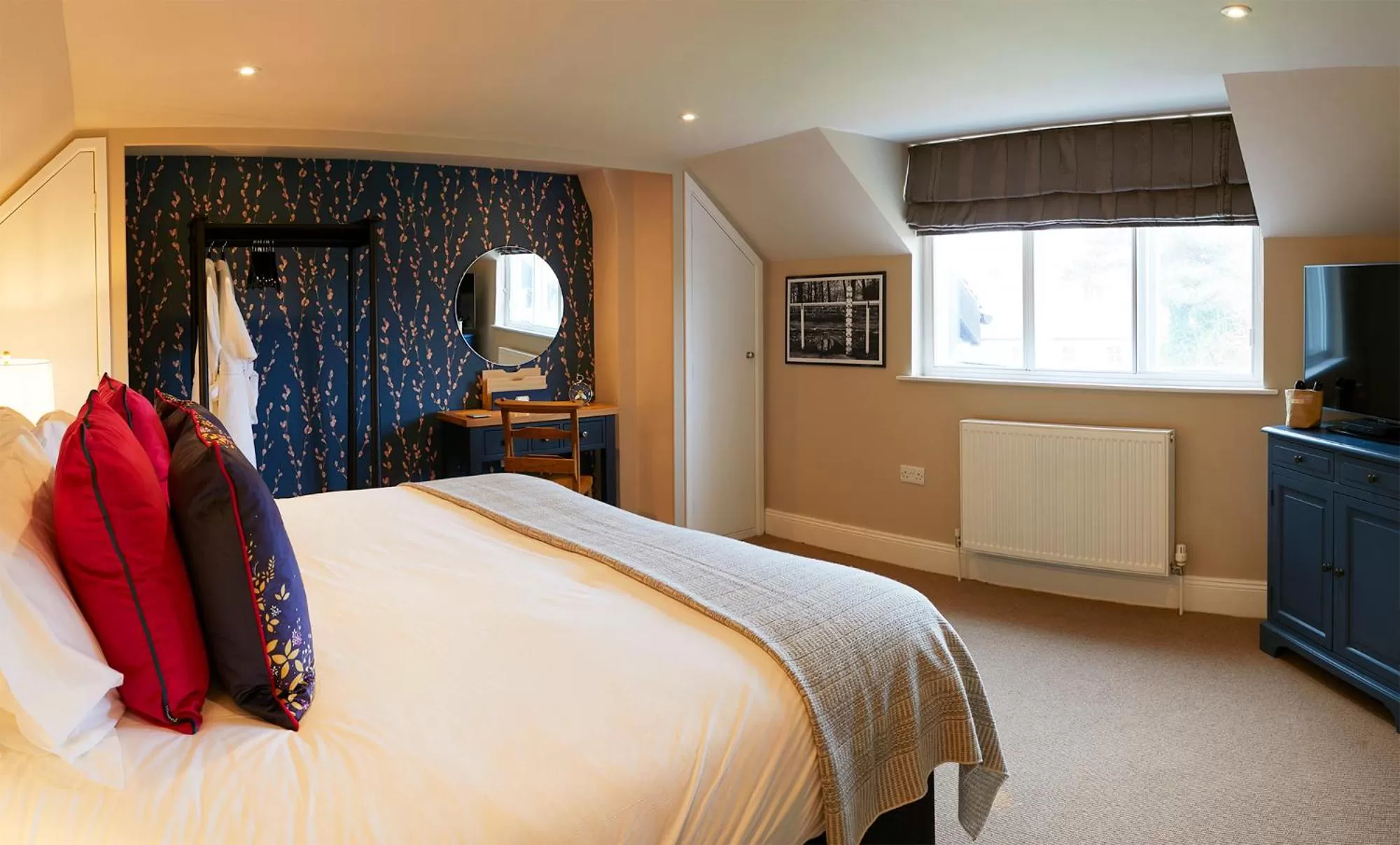 Bed in The Plough Inn & Cottages