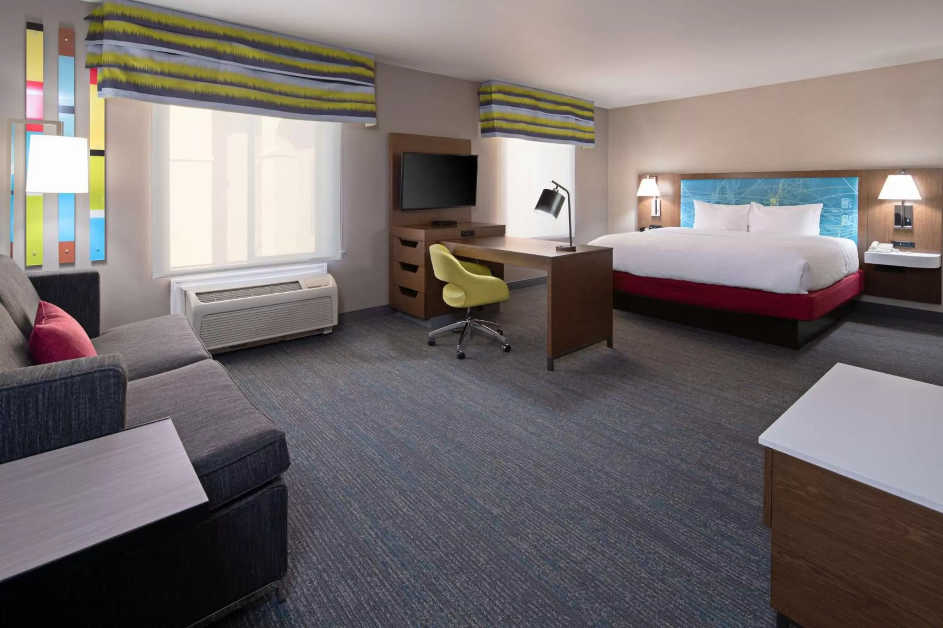 Bed in Hampton Inn Visalia Bed in Hampton Inn Visalia