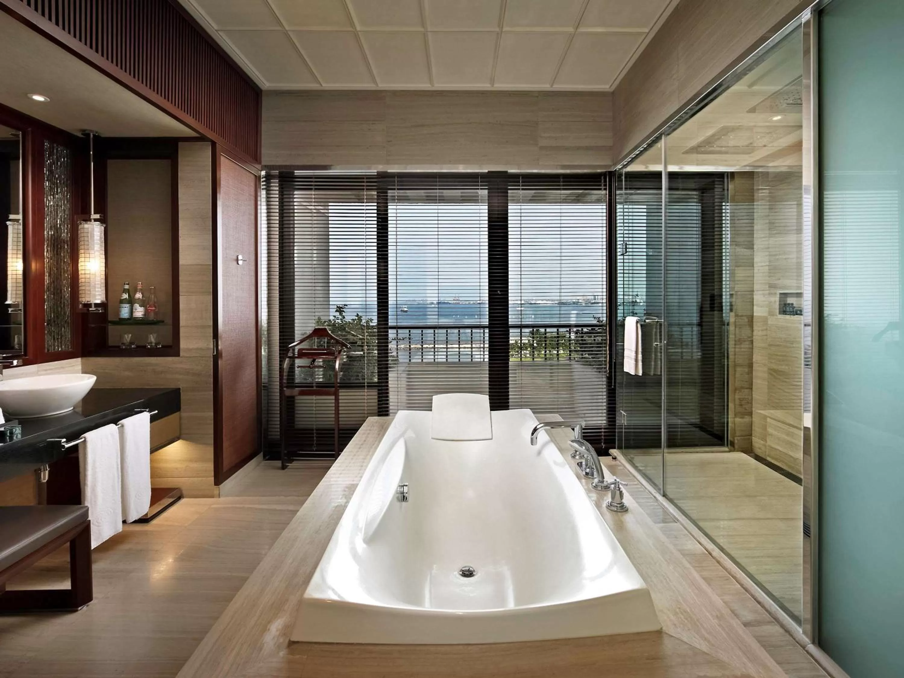 Bathroom in Sofitel Philippine Plaza Manila