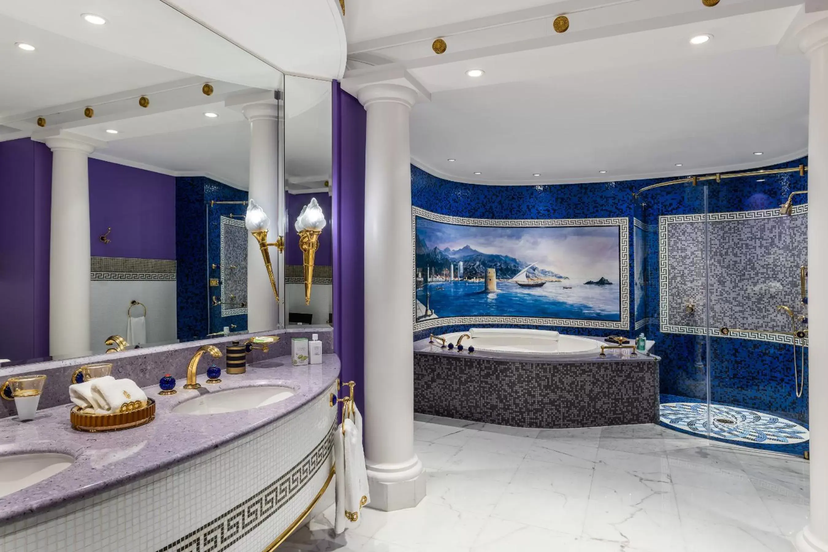 Hot Tub, Bathroom in Burj Al Arab Jumeirah