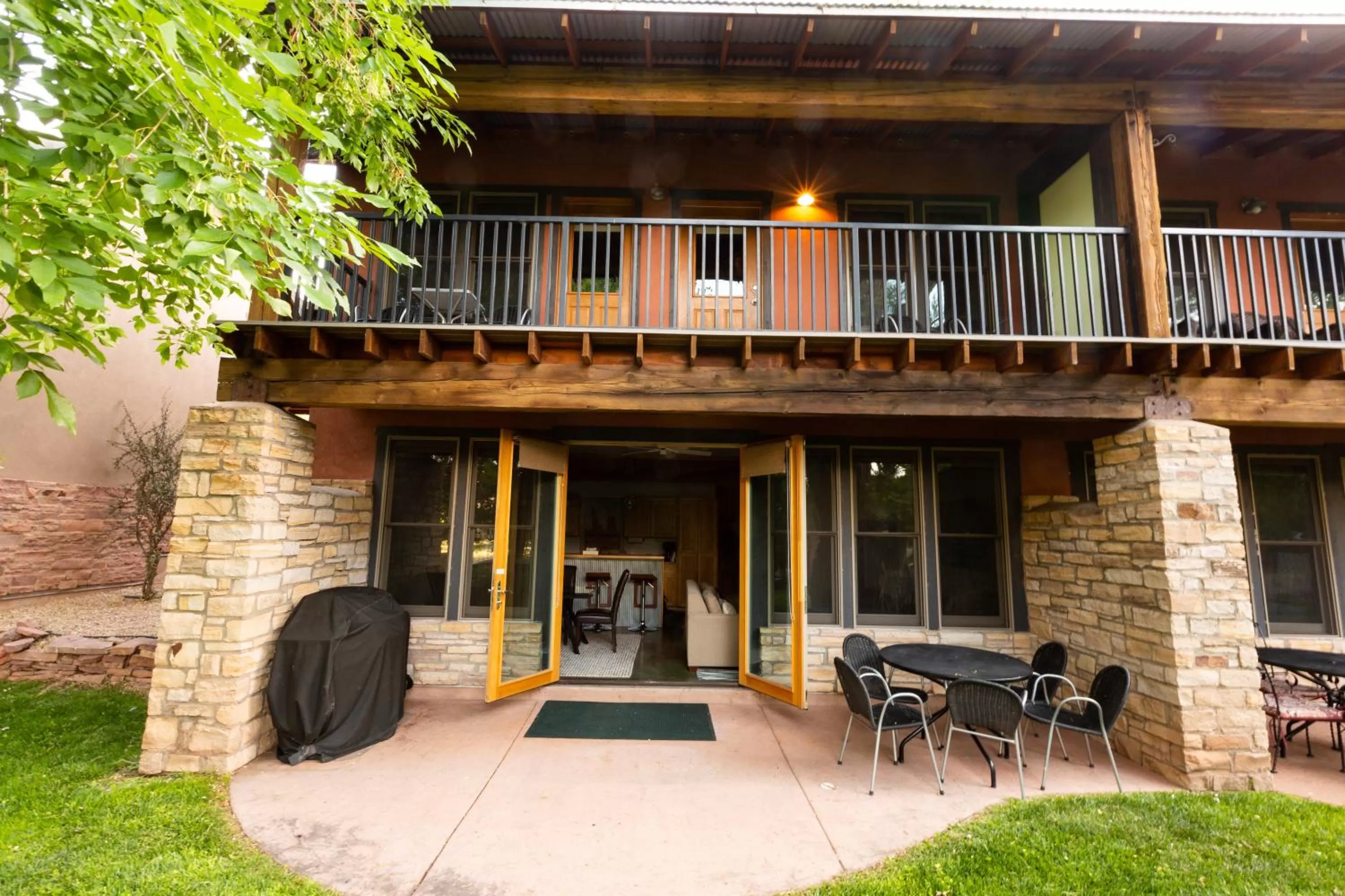 Property Building in Moab Springs Ranch