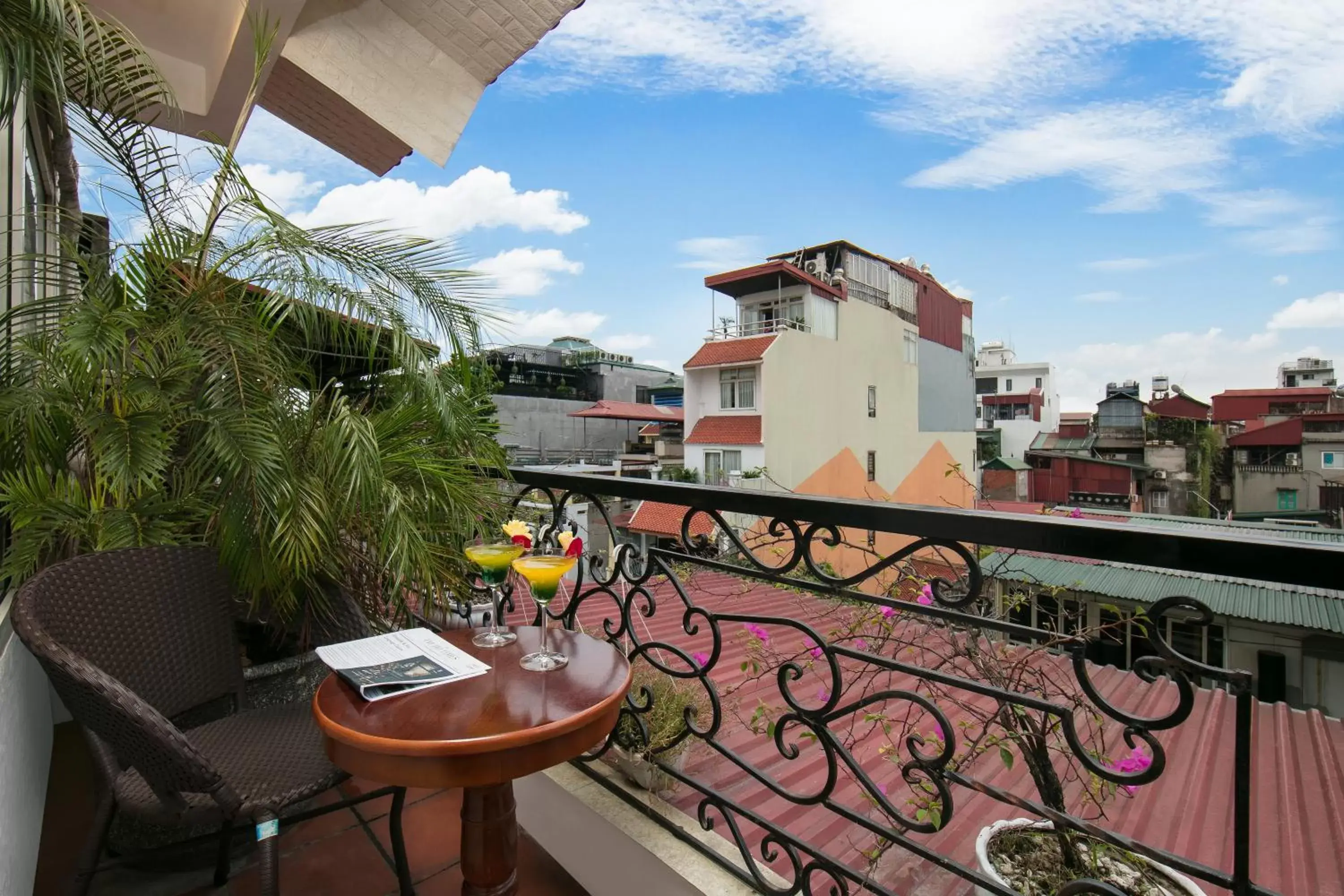 Coffee/tea facilities in Hanoi Diamond King Hotel & Travel