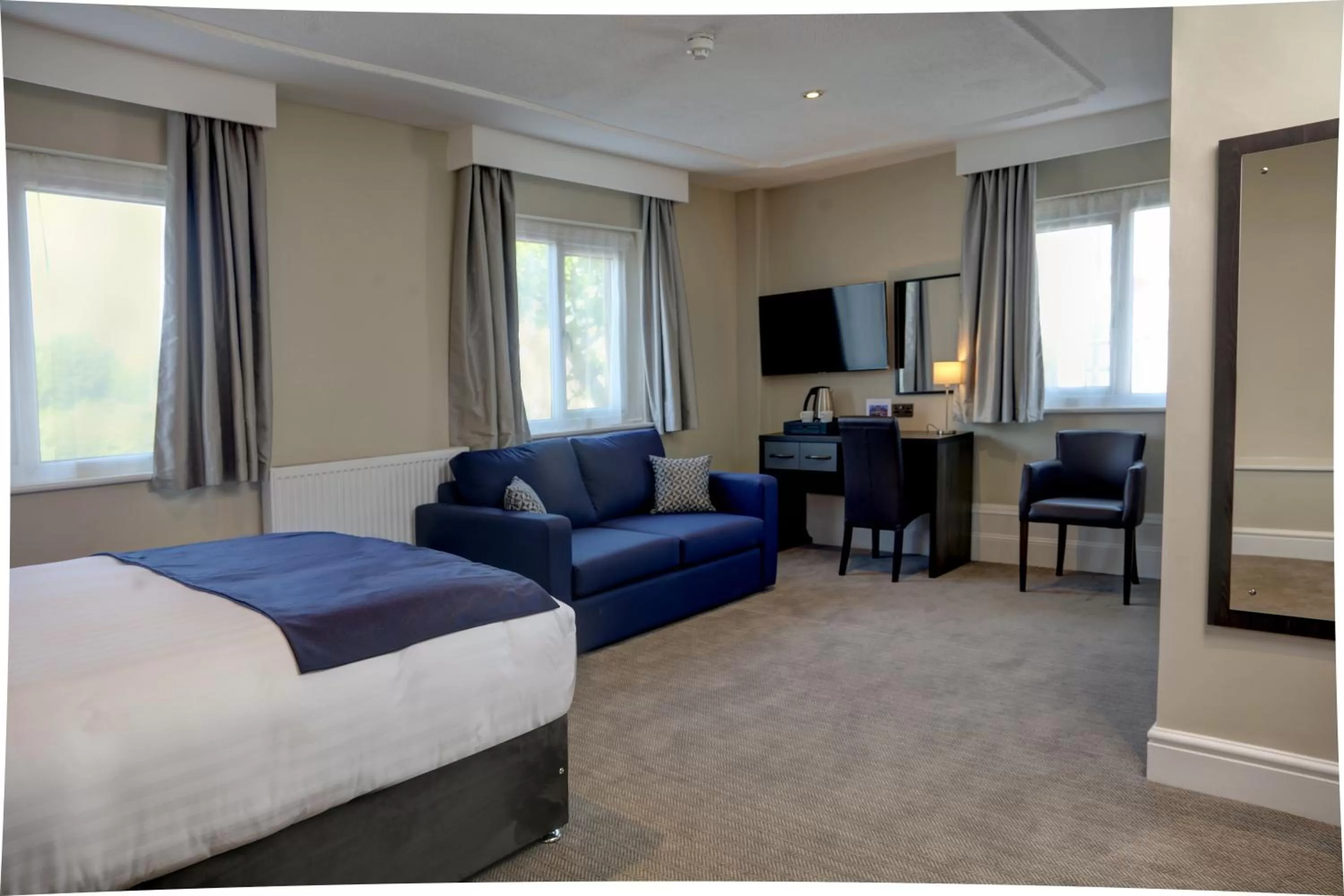 TV and multimedia in Trafford Hall Hotel Manchester, Trademark Collection by Wyndham