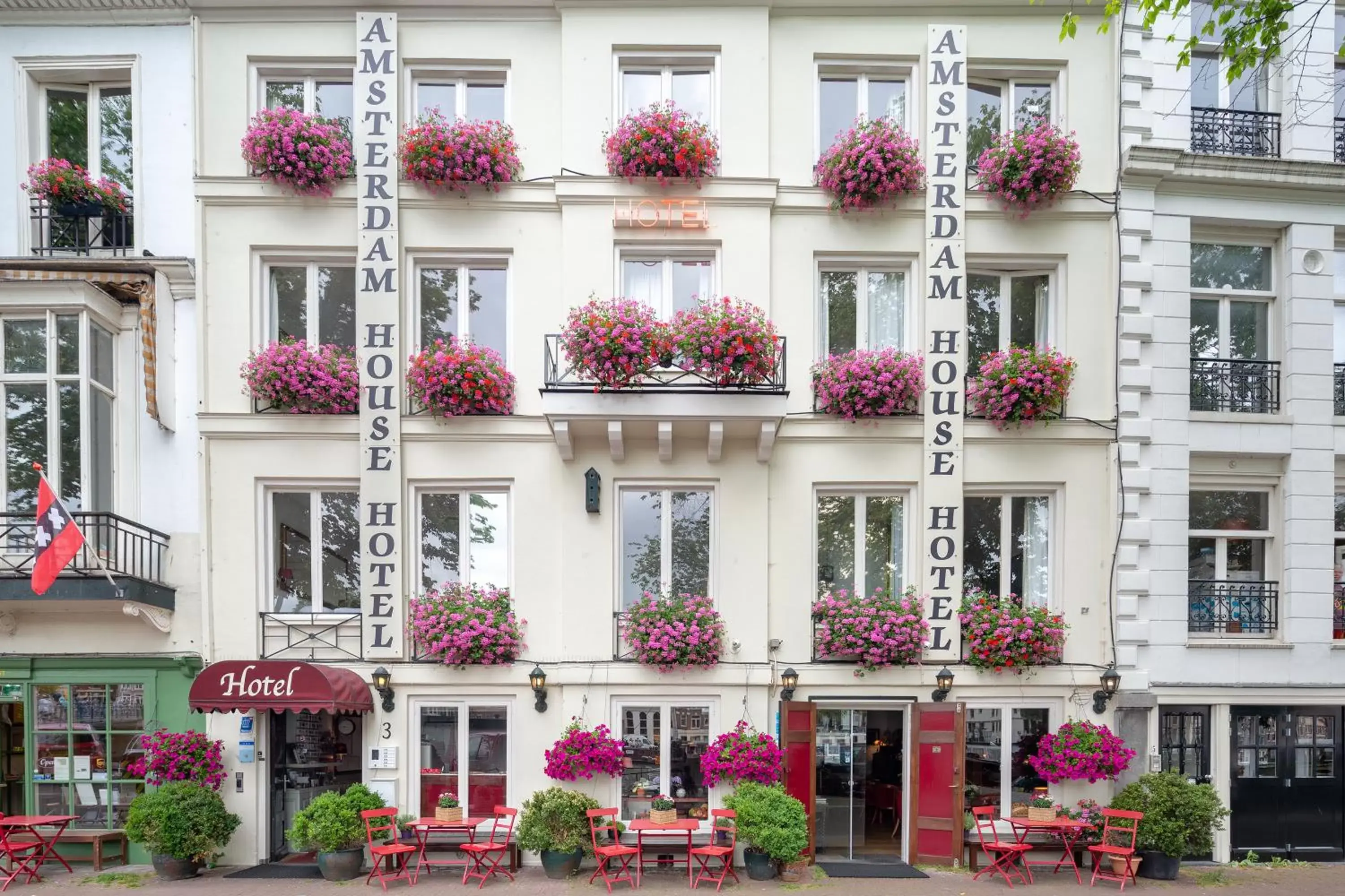 Facade/entrance in Amsterdam House Hotel Facade/entrance in Amsterdam House Hotel