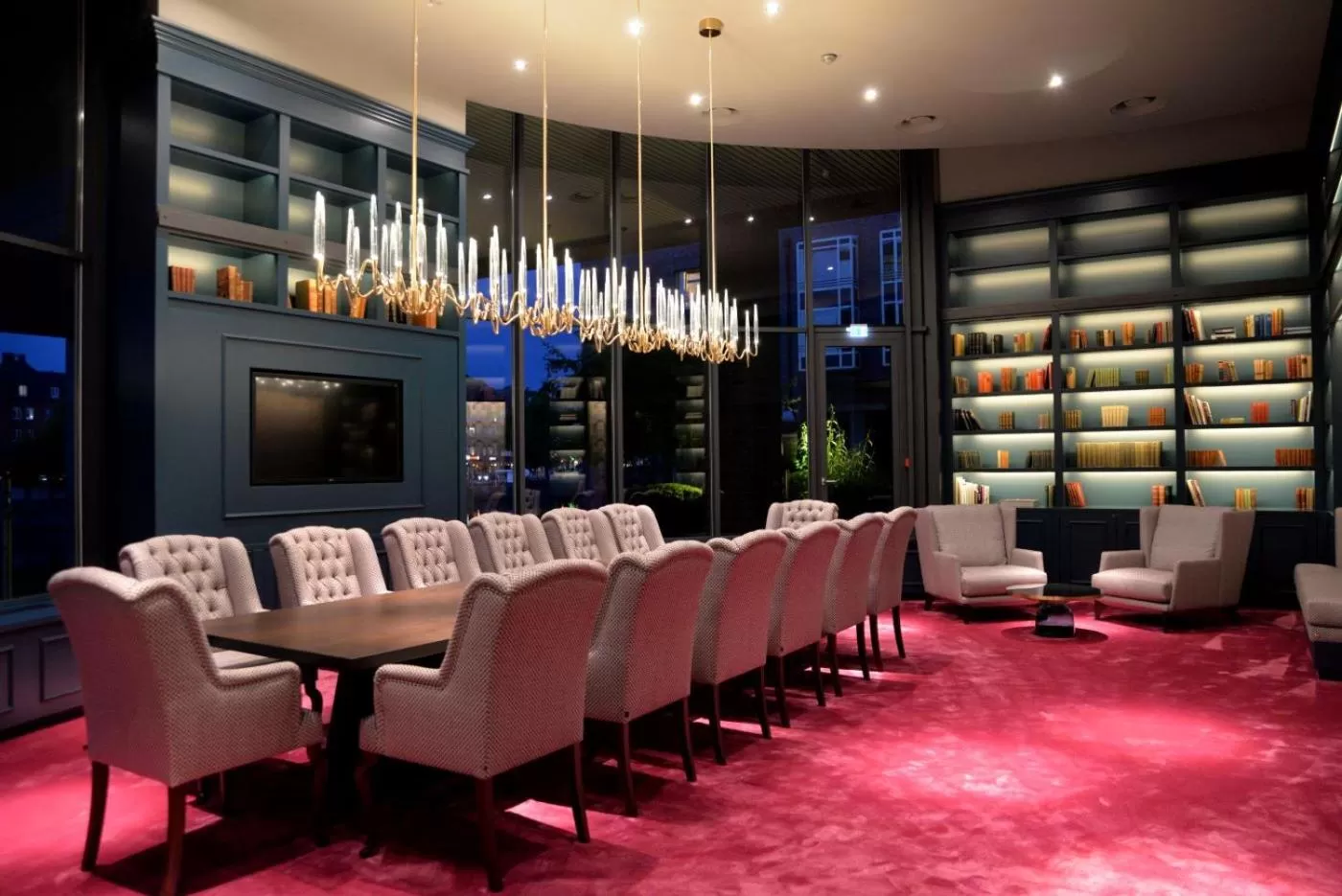 Communal lounge/ TV room in Radisson Blu Senator Hotel, Lübeck