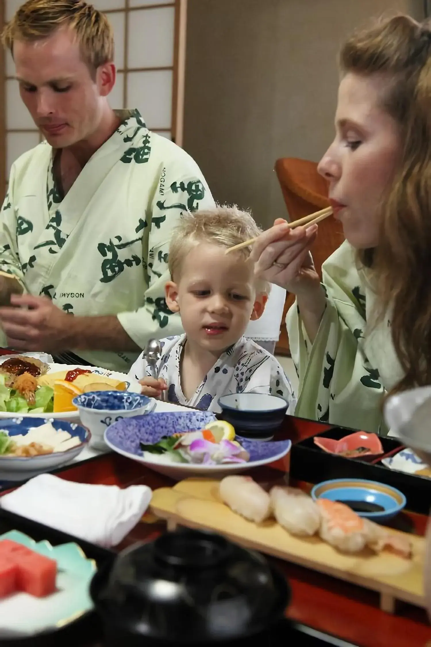 Family, Children in Ryokan Nogami Honkan