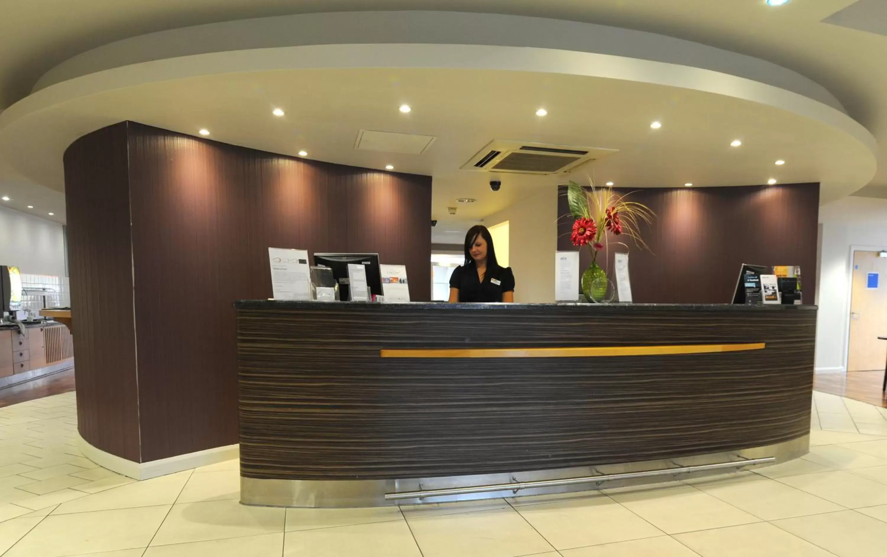 Lobby or reception in Park Inn by Radisson Birmingham Walsall Lobby or reception in Park Inn by Radisson Birmingham Walsall