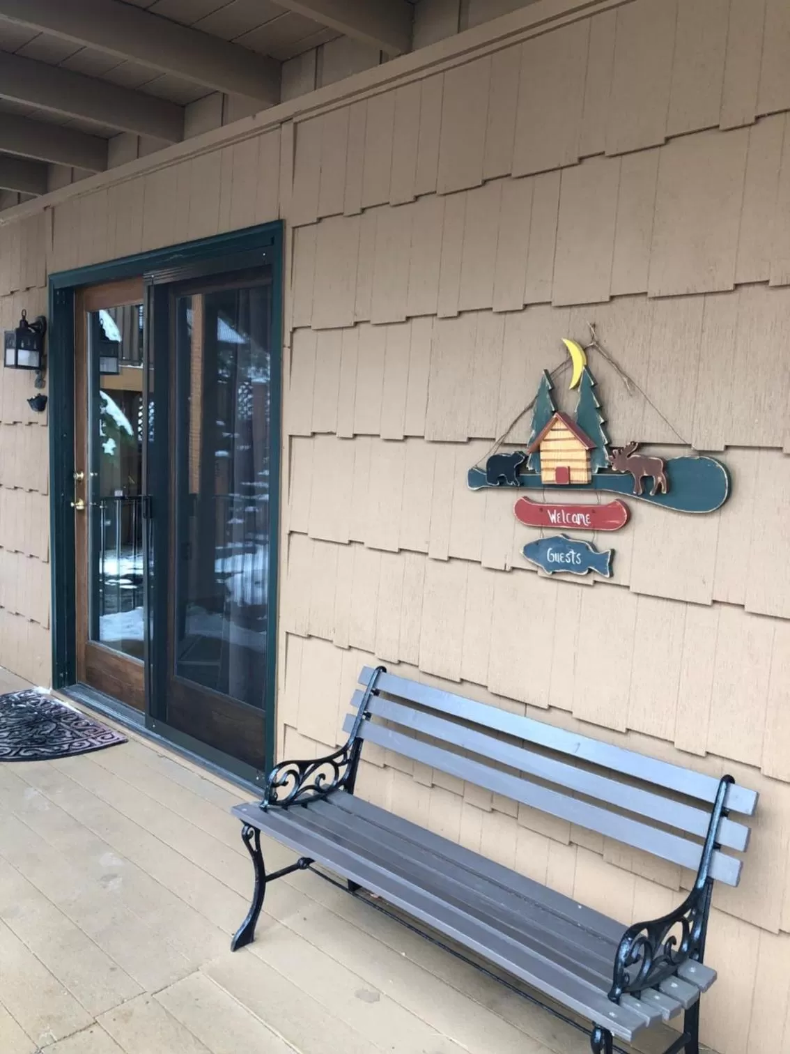 4 Seasons Inn on Fall River