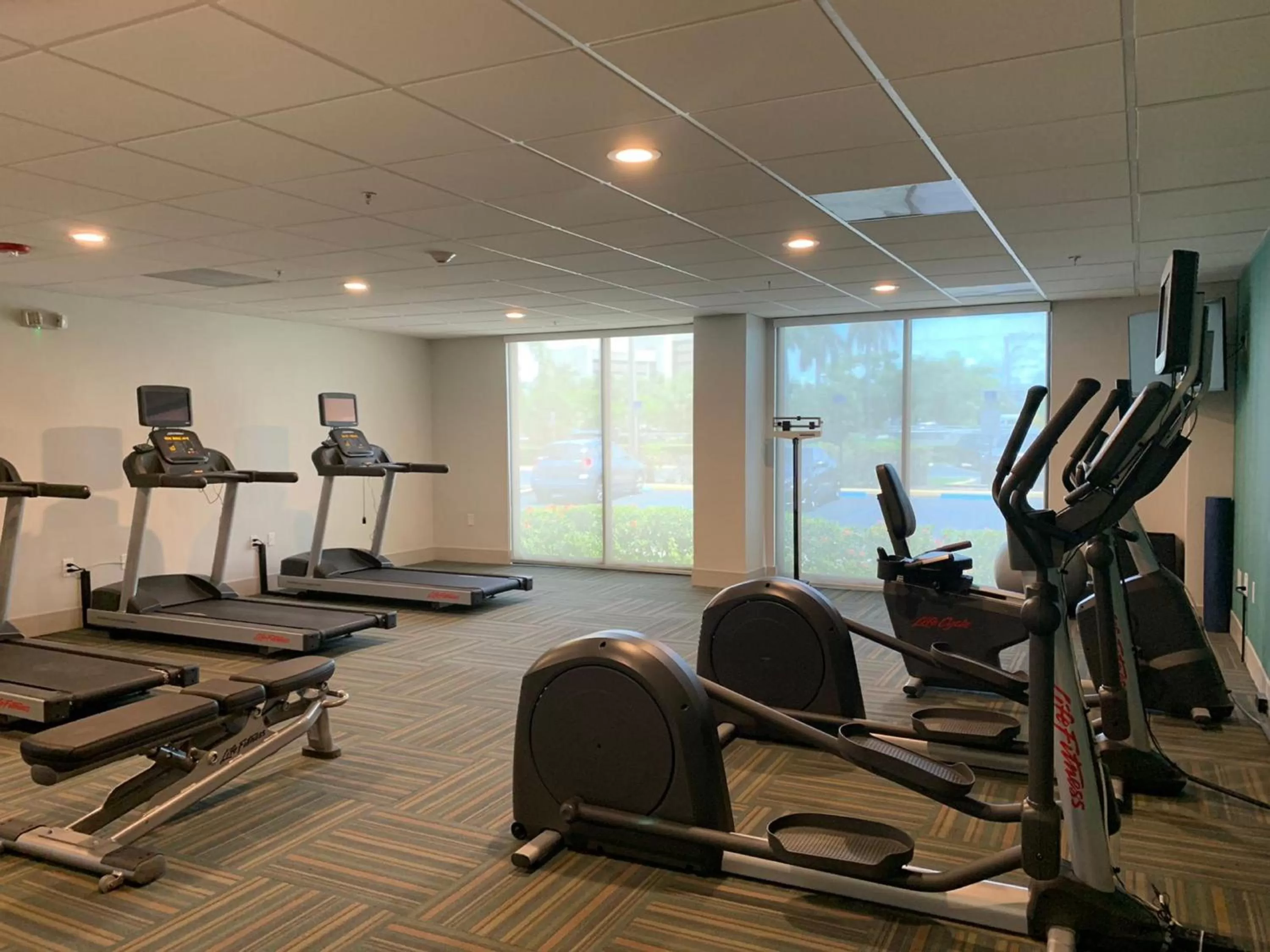 Fitness centre/facilities in Holiday Inn Express Hotel & Suites Miami - Hialeah by IHG