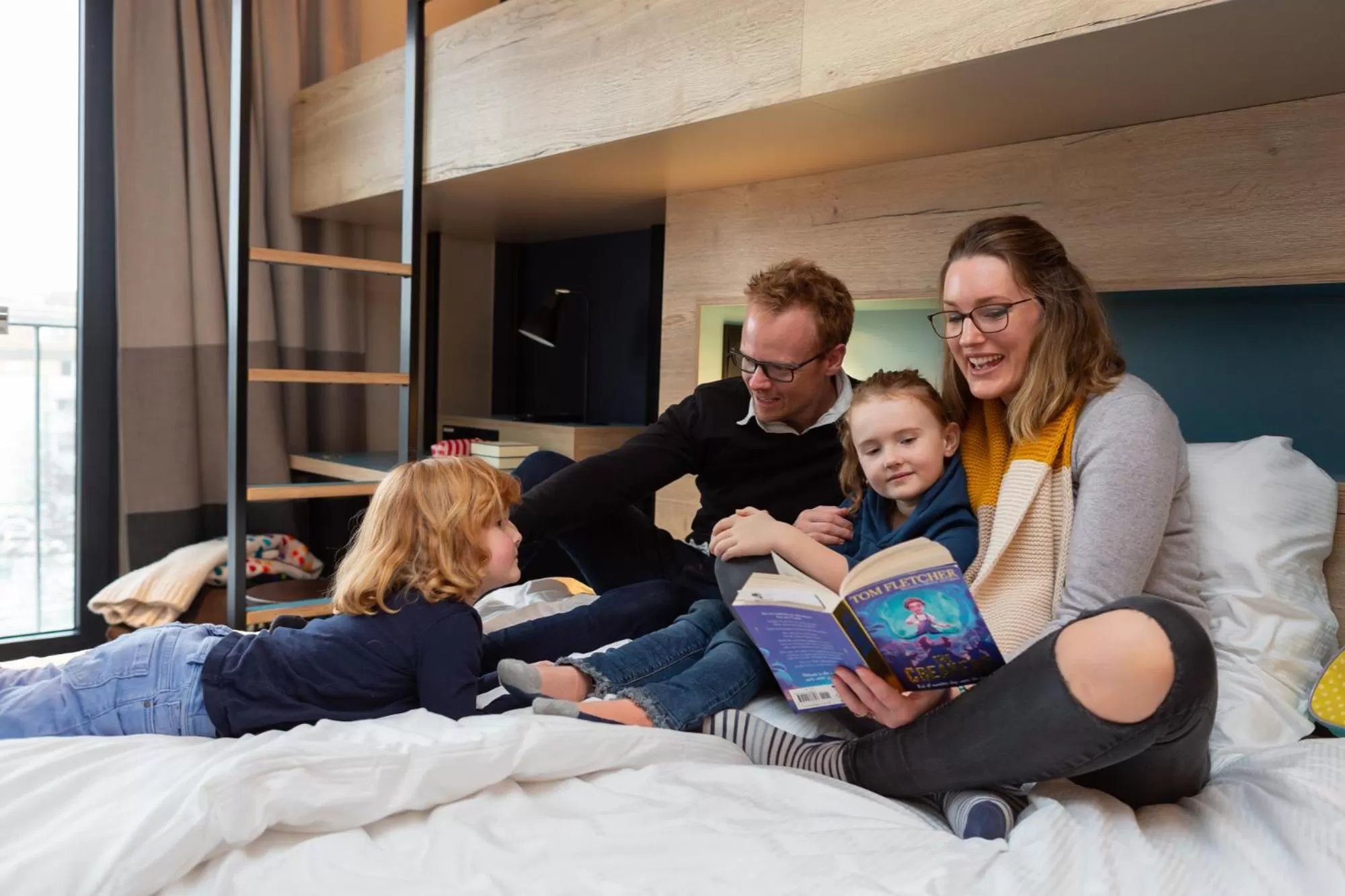 Family, Bed in Schulz Hotel Berlin Wall at the East Side Gallery