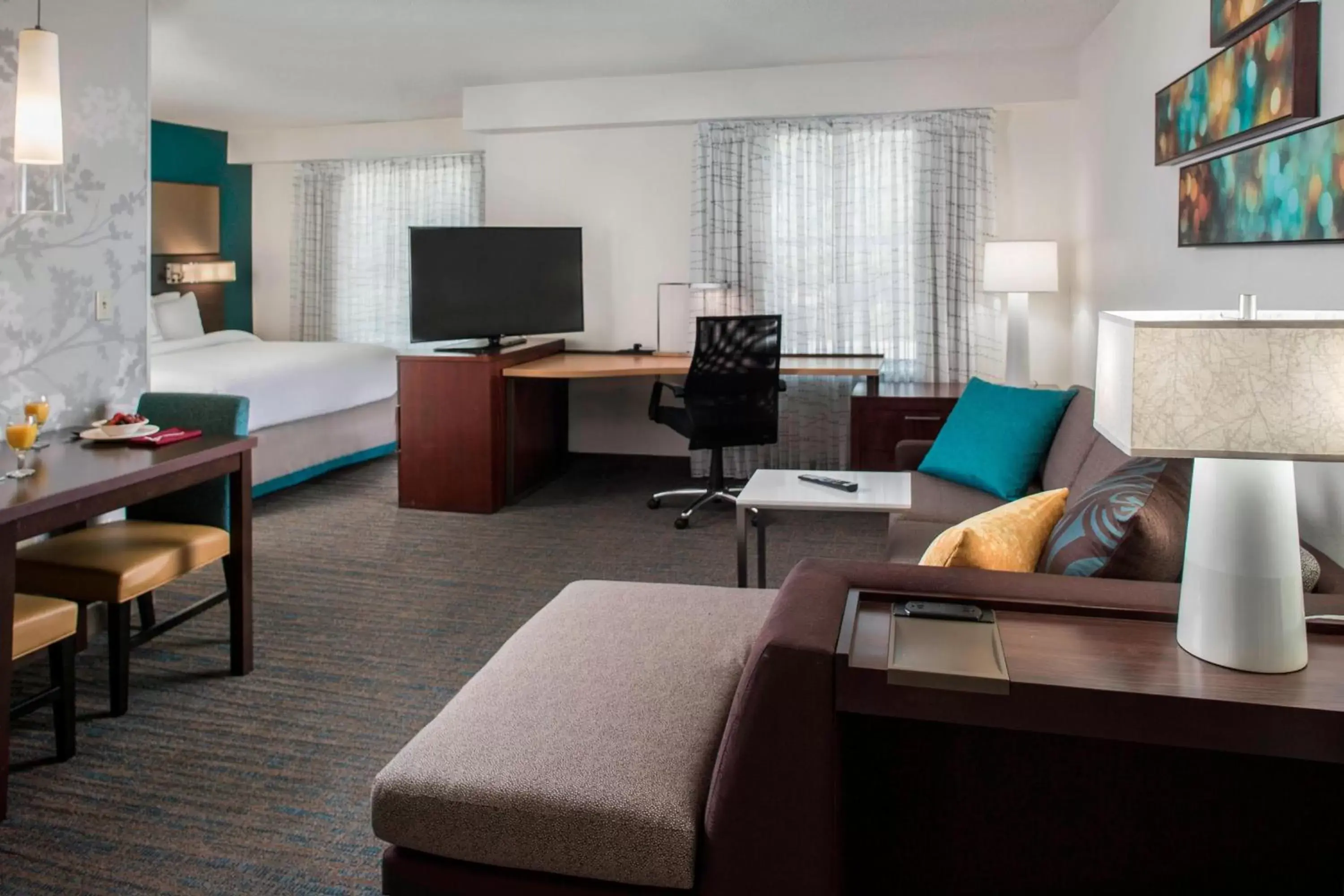 Photo of the whole room, Seating Area in Residence Inn by Marriott New Orleans Metairie