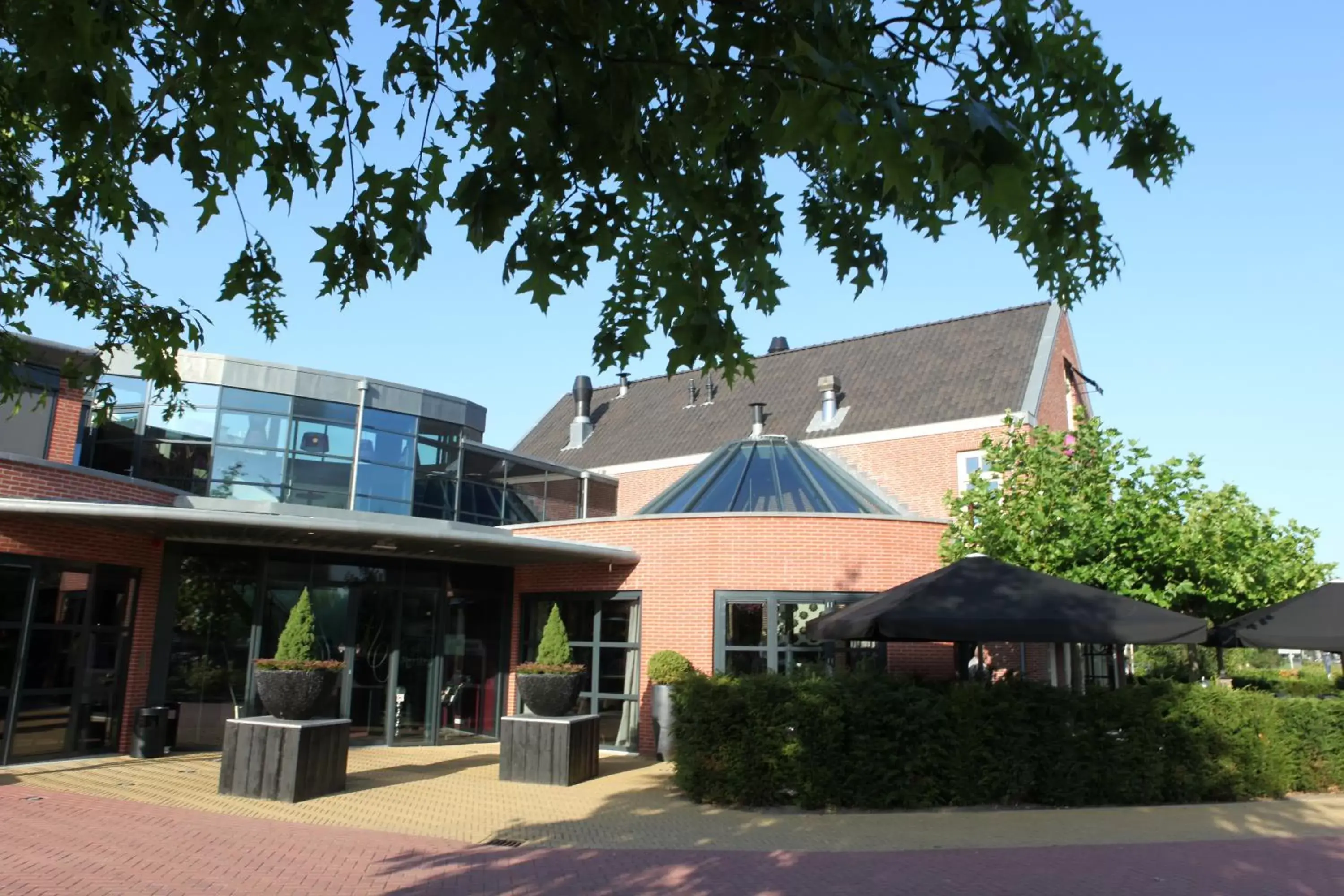 Facade/entrance, Property Building in Hotel Mijdrecht Marickenland