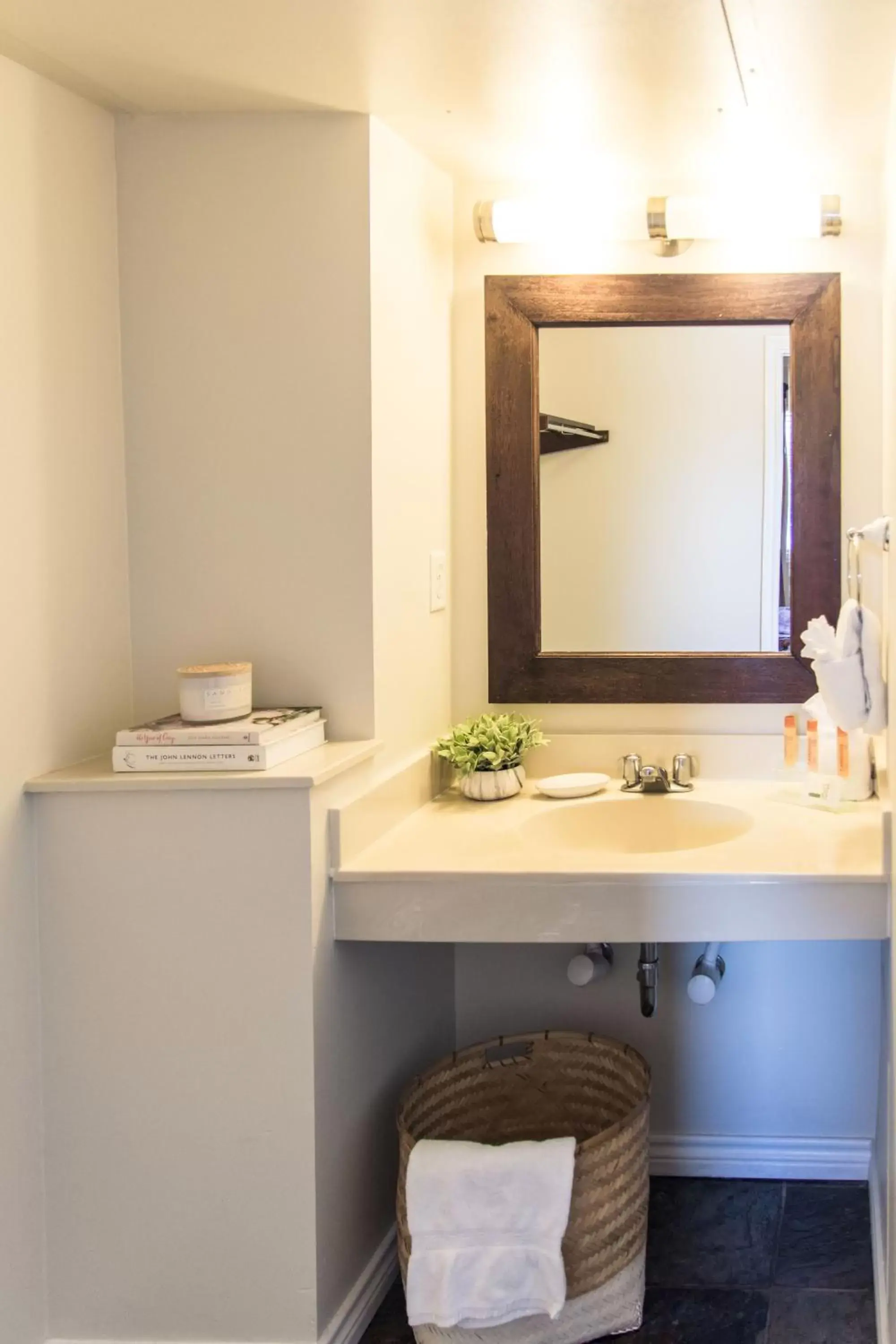 Bathroom in Vineyard Court Designer Suites Hotel