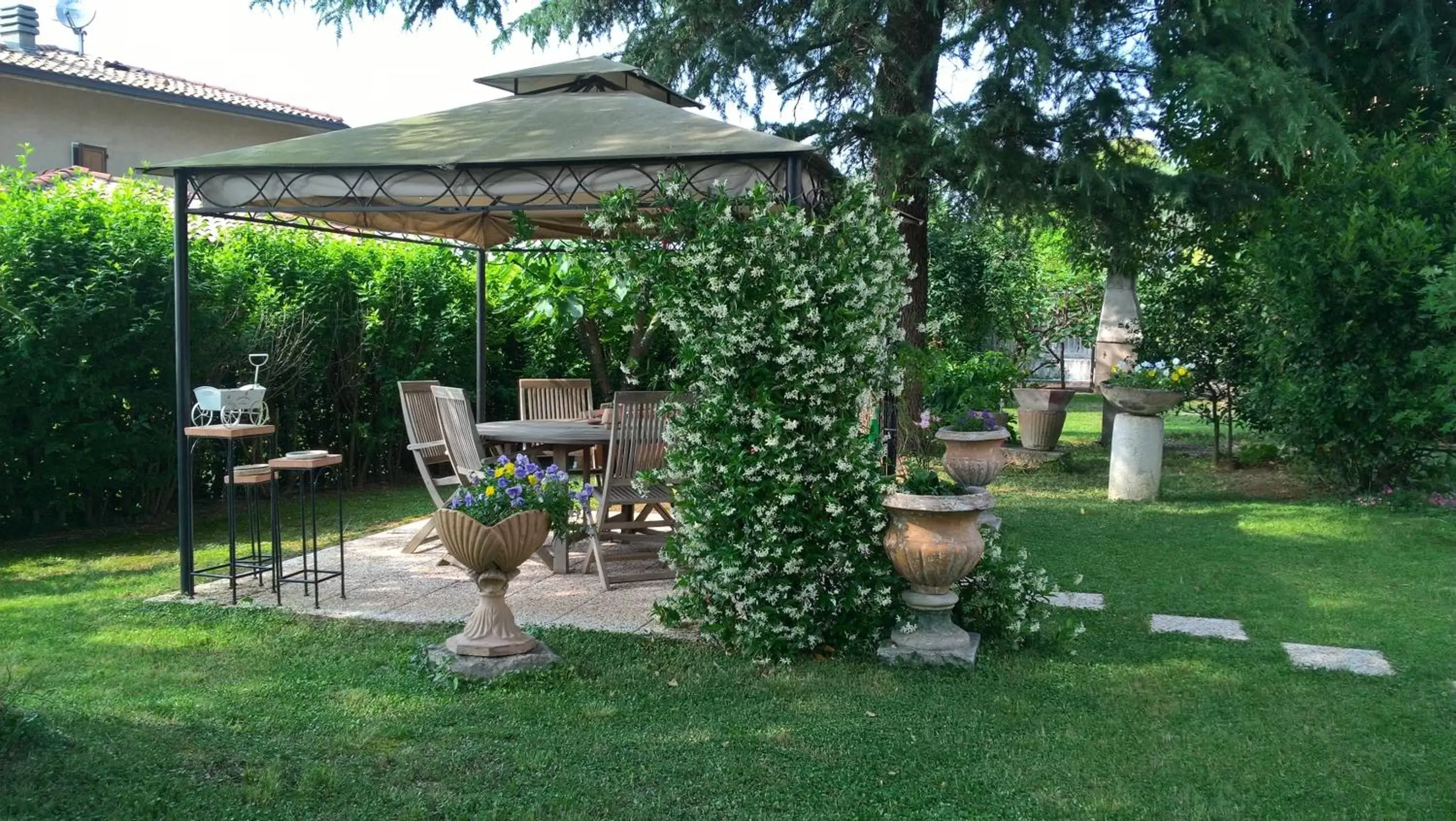 Garden in B&B Il Glicine