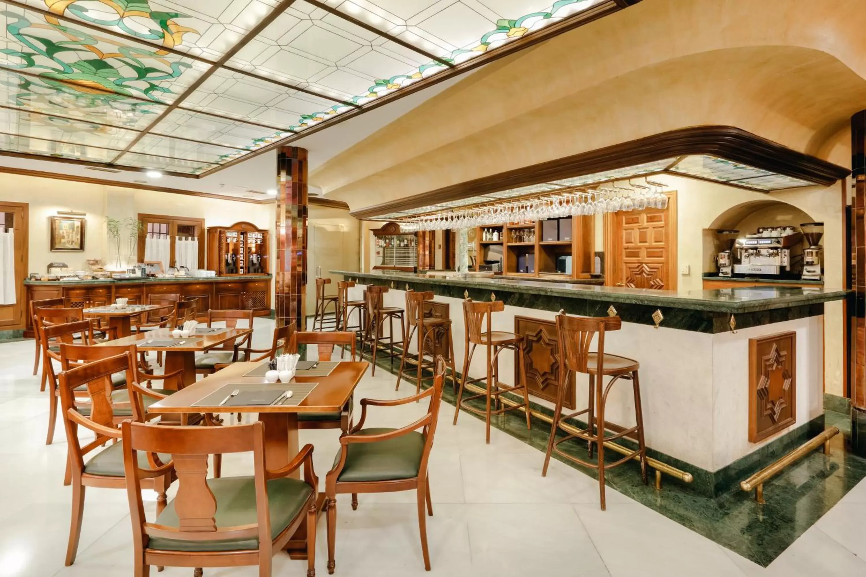 Restaurant/Places to Eat in Sercotel Palacio de los Gamboa