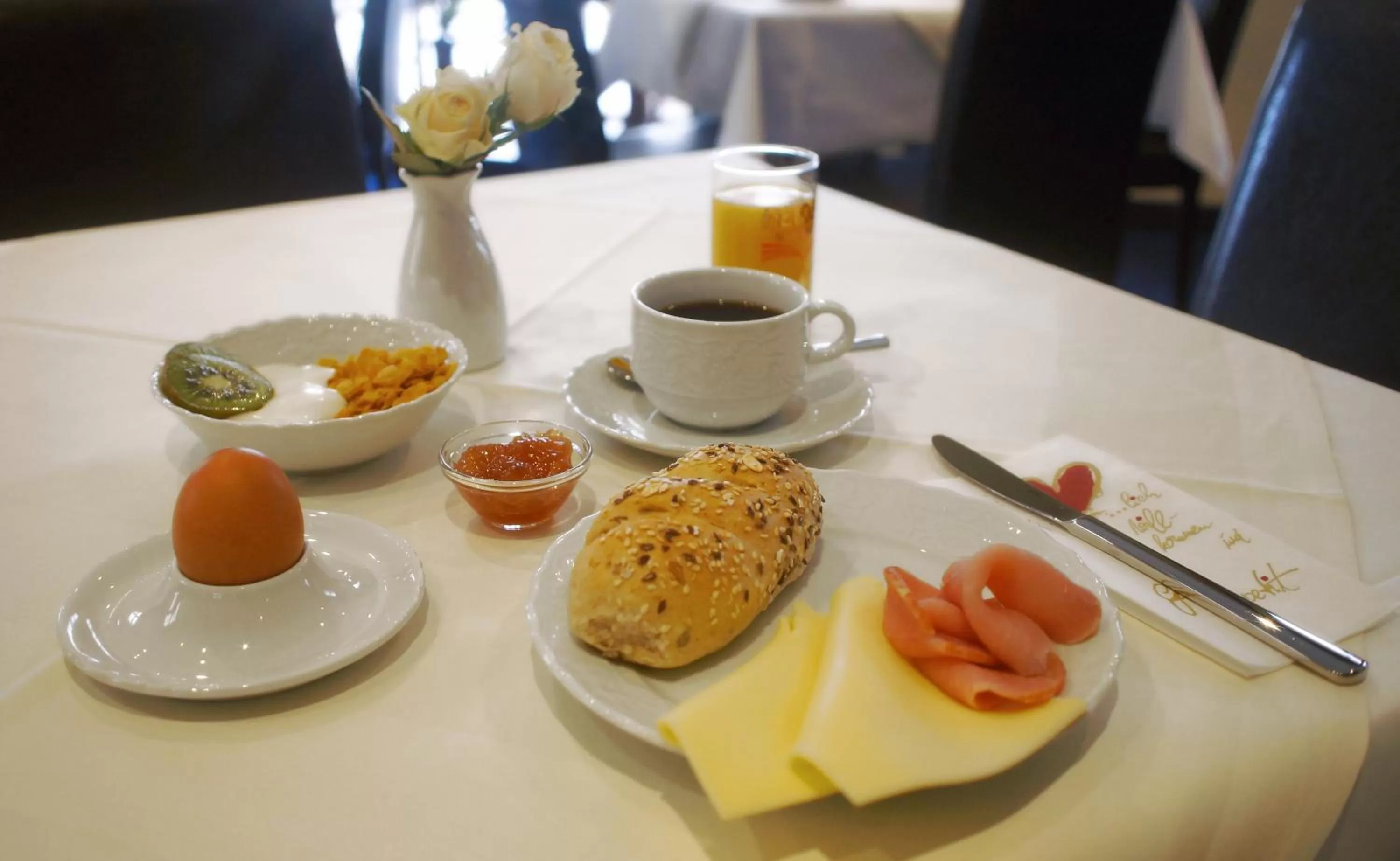 Food and drinks in Hotel Am Obermarkt