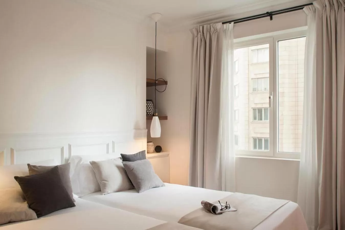 View (from property/room), Bed in Dear Hotel Madrid