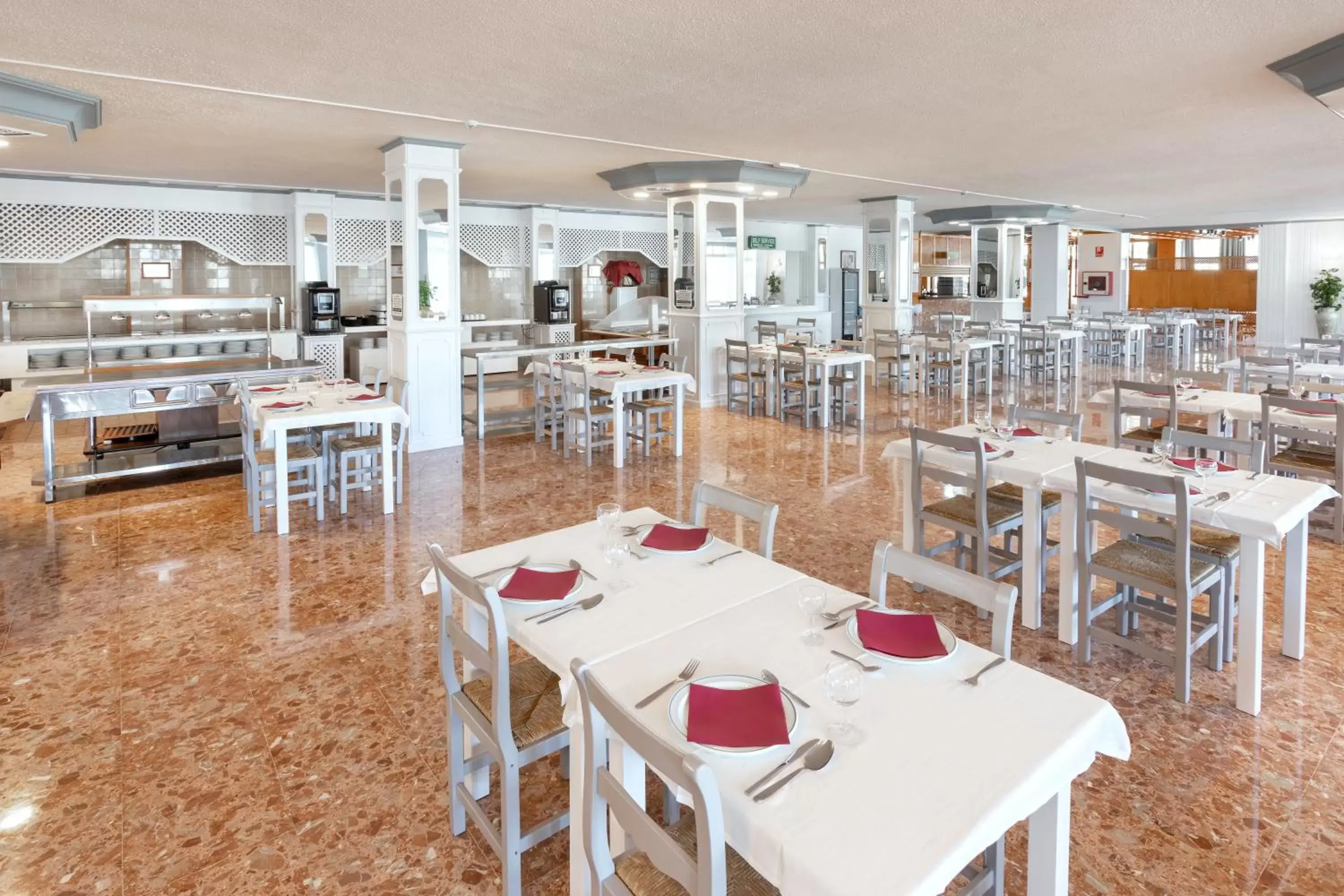 Restaurant/Places to Eat in Hotel Panoramica Garden