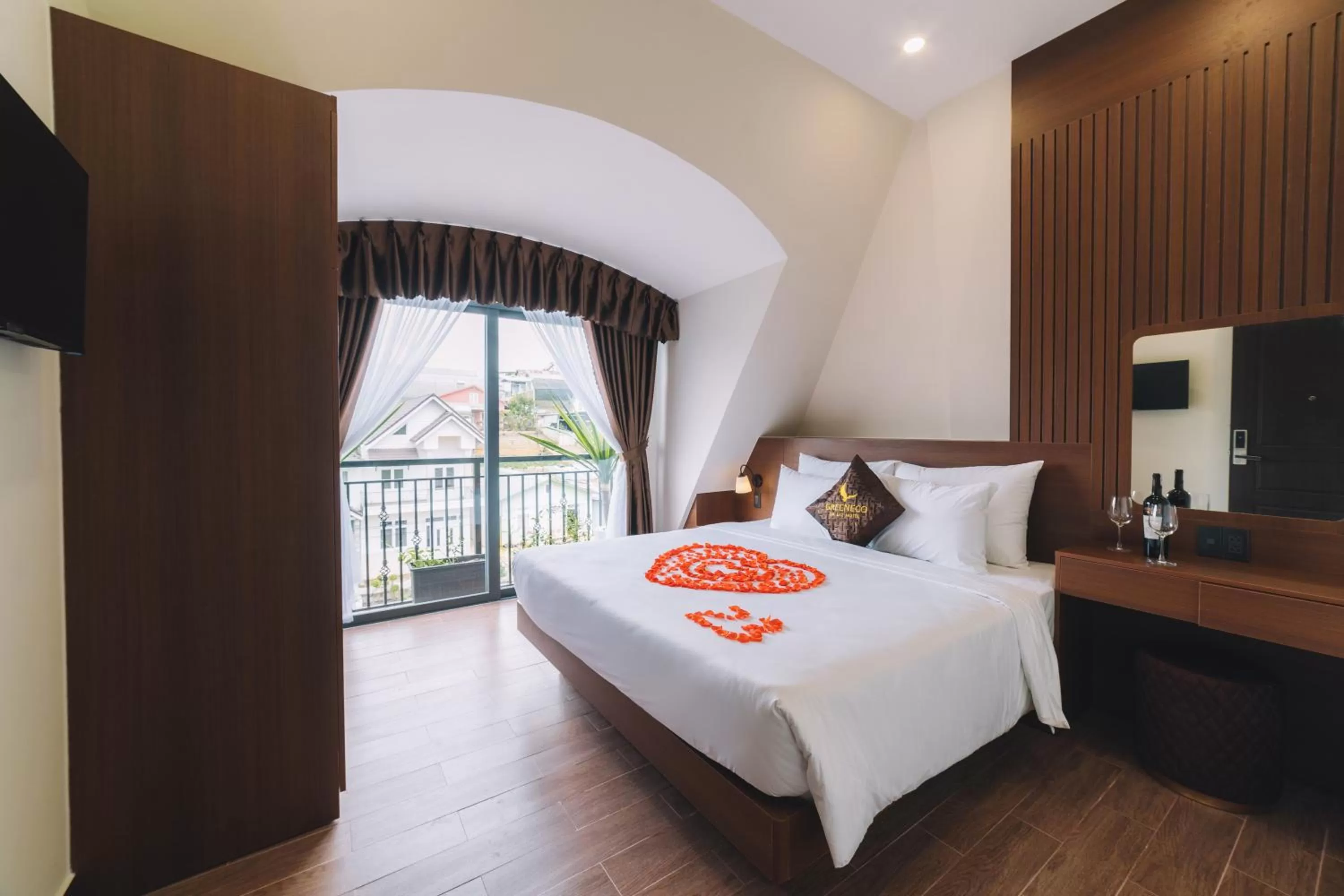 Bedroom, Bed in GREENECO DA LAT HOTEL - Khách sạn Green Eco Đà Lạt