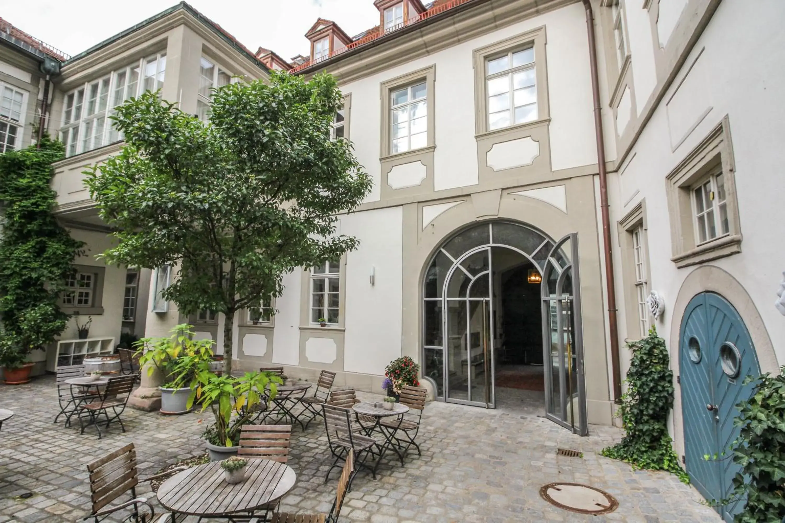 Patio, Property Building in Palais Schrottenberg