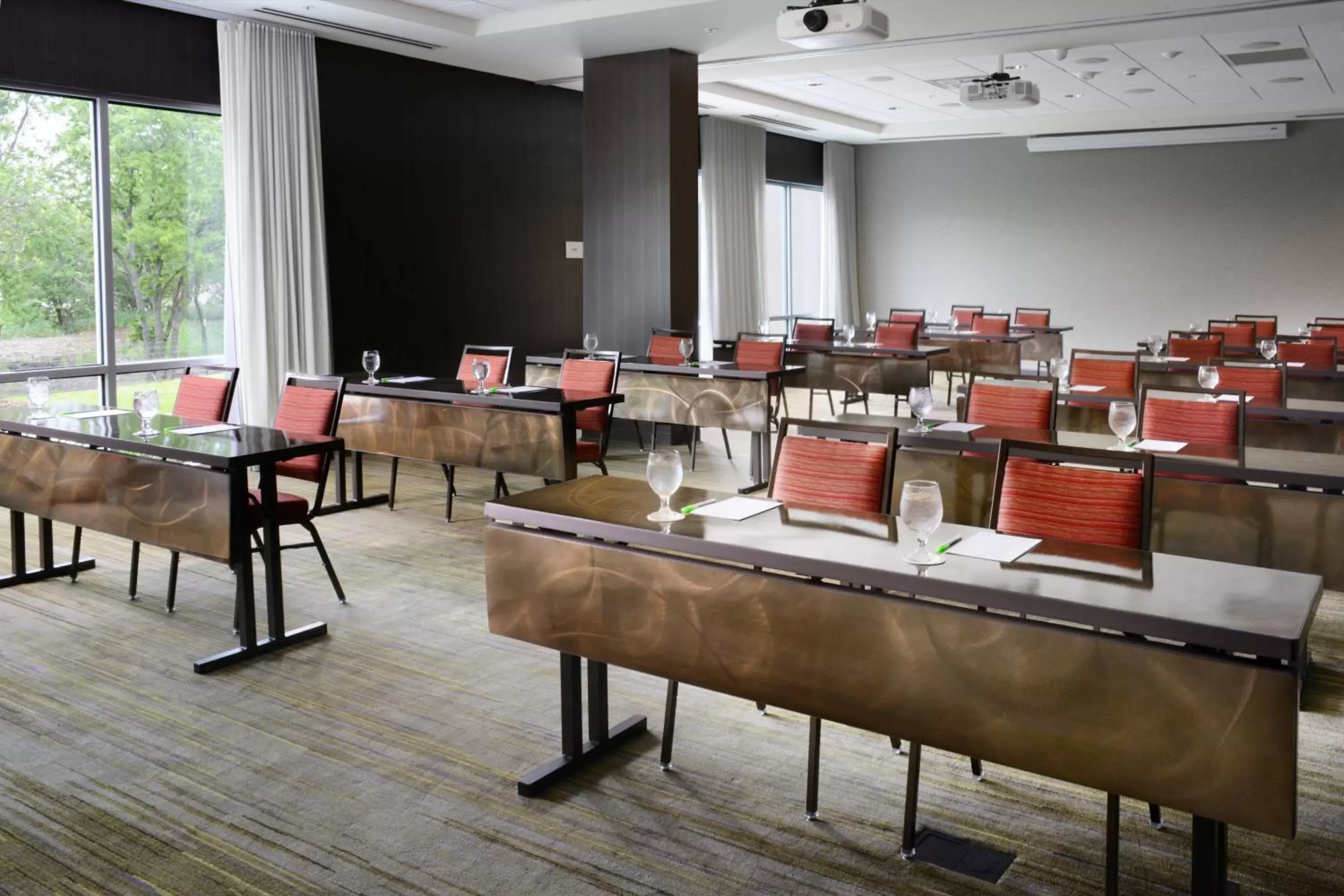 Meeting/conference room, Restaurant/Places to Eat in Courtyard by Marriott Dallas Plano/The Colony