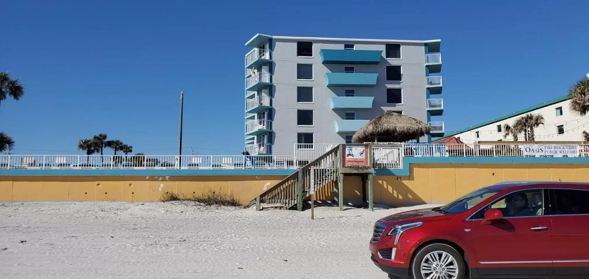 Patio, Property Building in Fountain Beach Resort - Daytona Beach