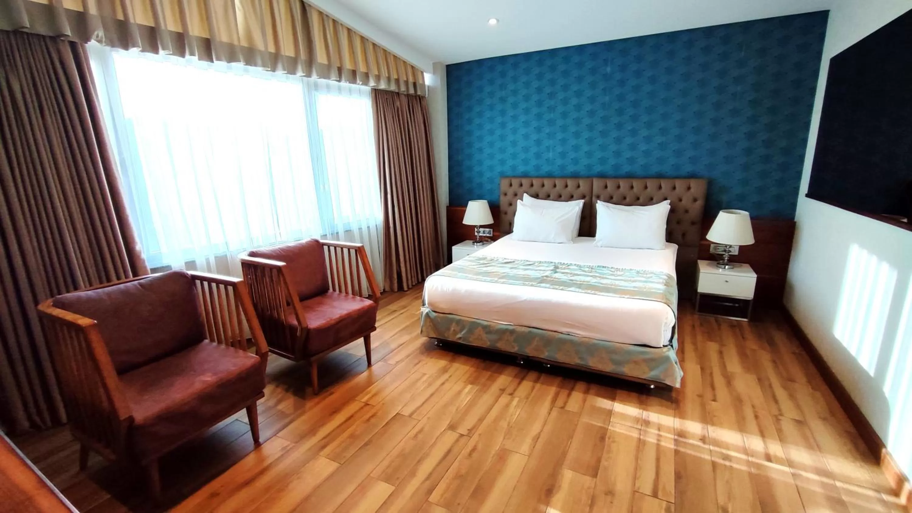 Bed in Old Port Hotel