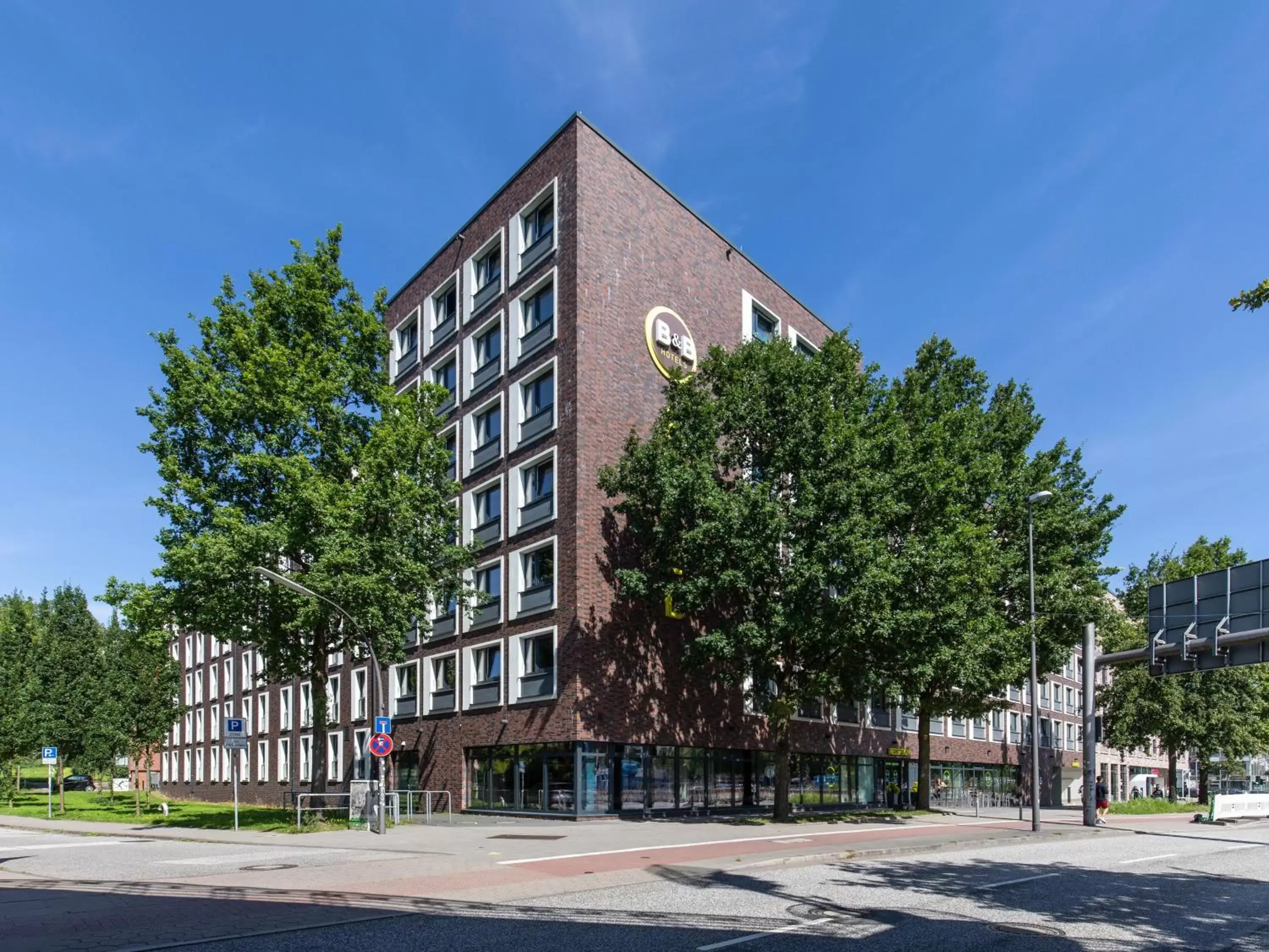 Property Building in B&B Hotel Hamburg City-Ost