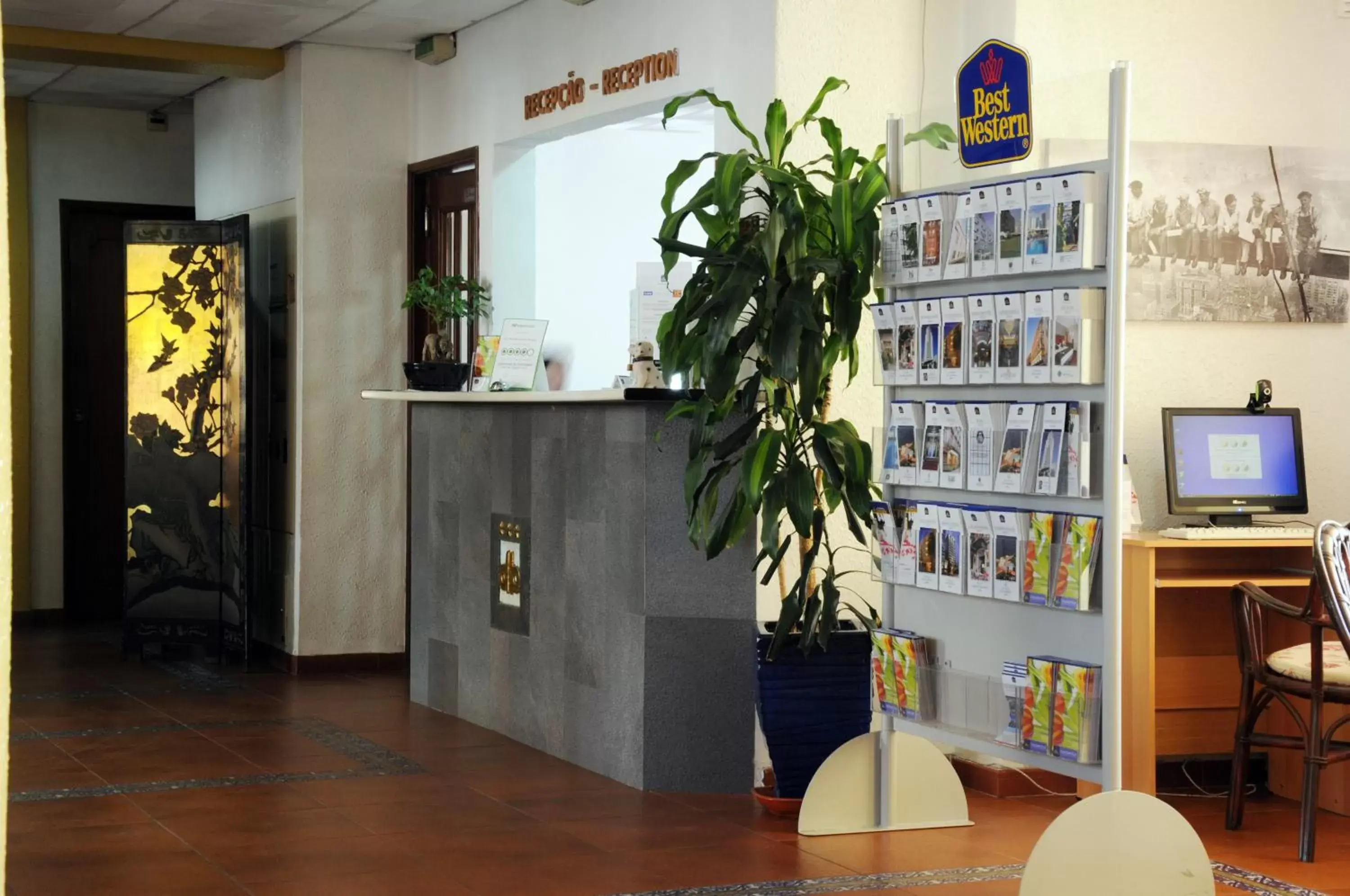 Lobby or reception in Best Western Hotel Dom Bernardo Lobby or reception in Best Western Hotel Dom Bernardo