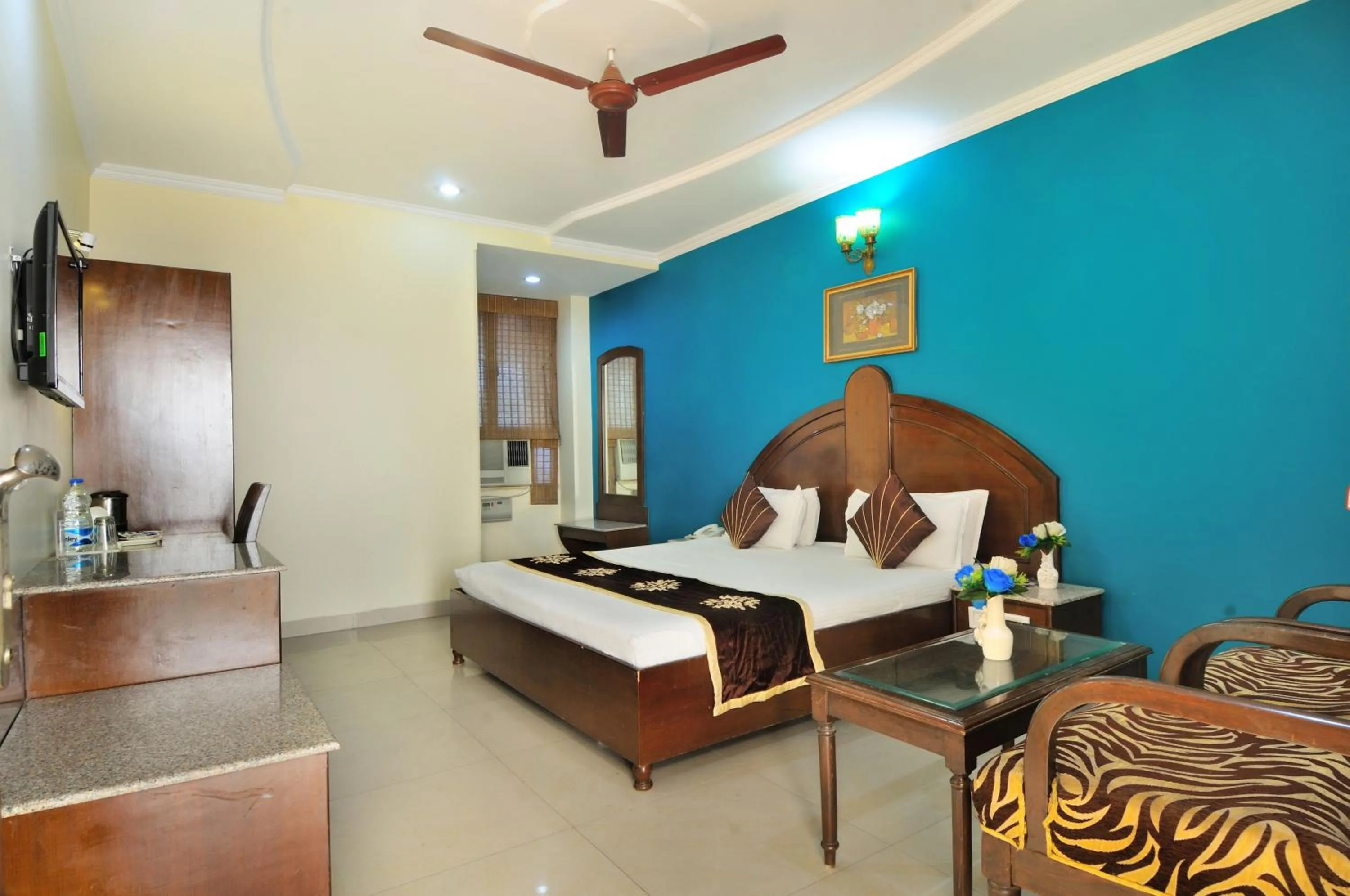 Living room in Hotel Maharaja Residency