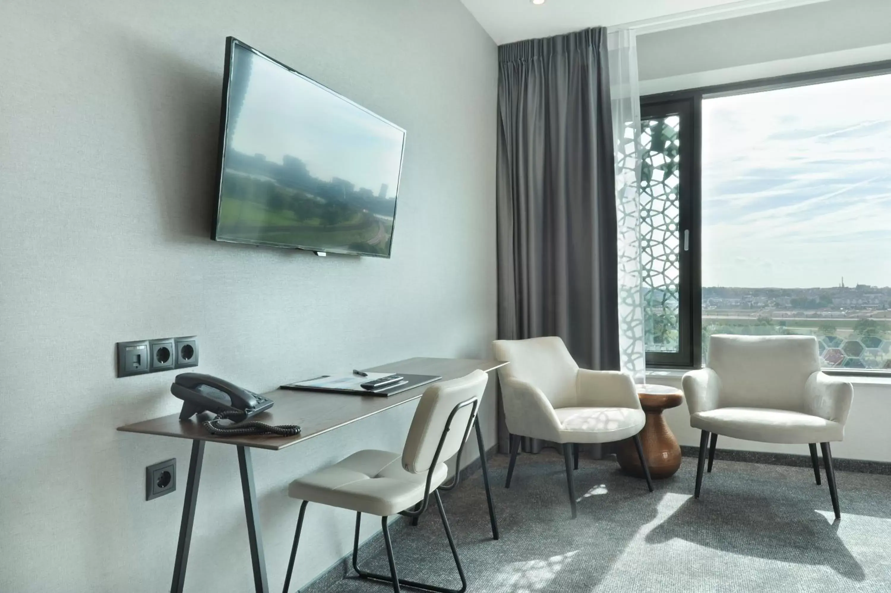 Deluxe Twin Room with Bath in Van der Valk Hotel Nijmegen-Lent Deluxe Twin Room with Bath in Van der Valk Hotel Nijmegen-Lent