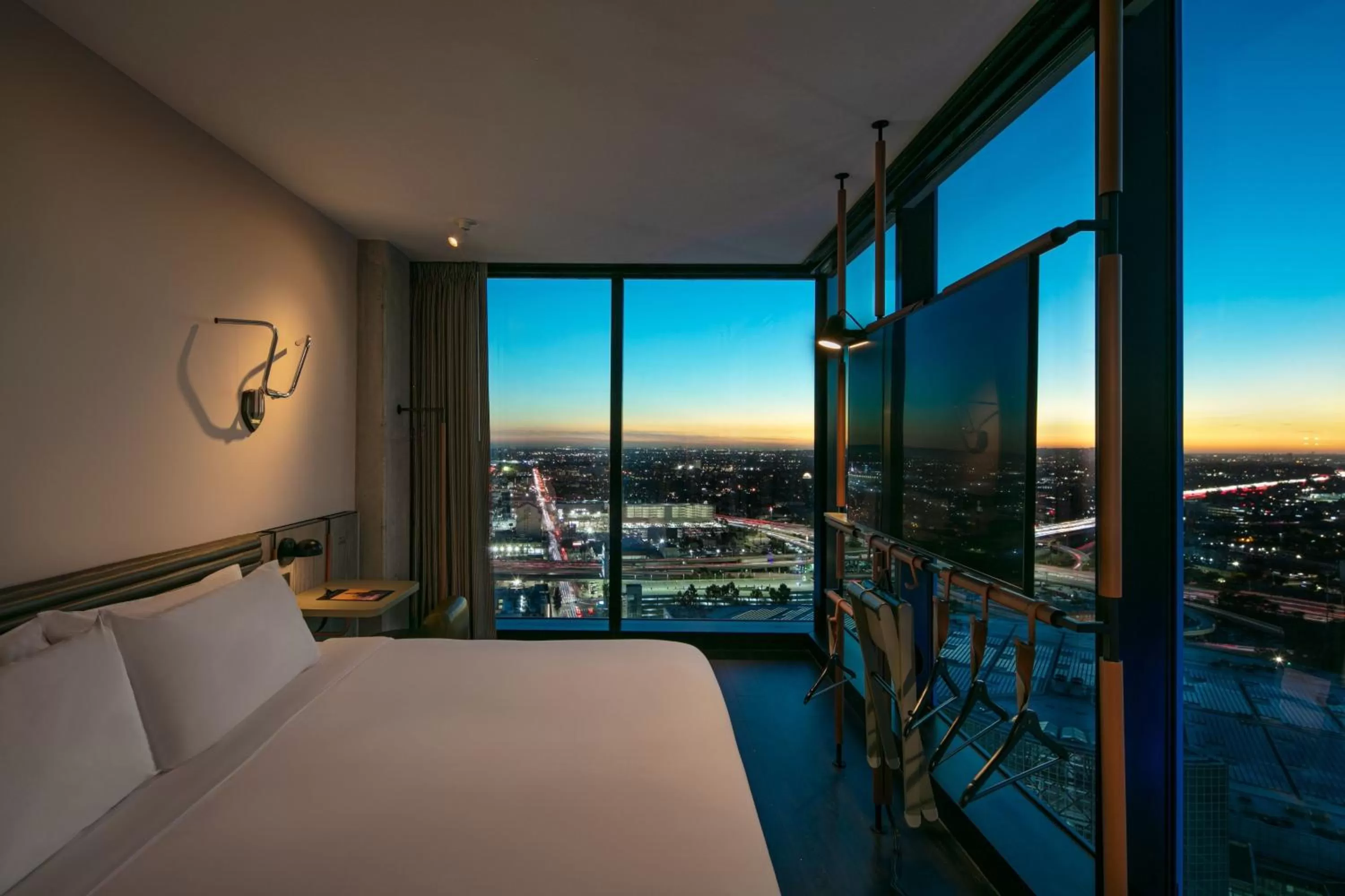 Photo of the whole room, Bed in Moxy Downtown Los Angeles