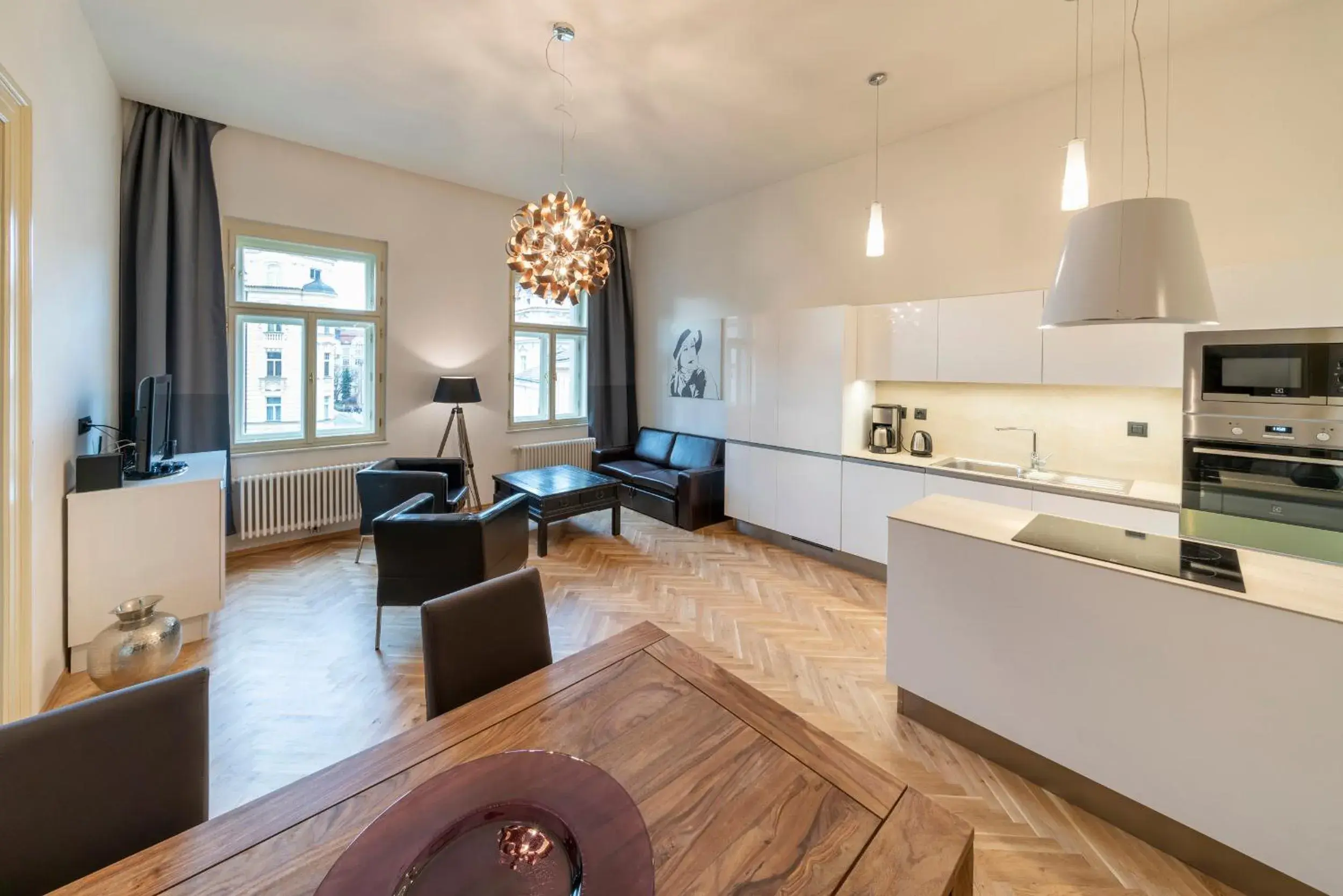 Living room, Kitchen/Kitchenette in Old Town - Dusni Apartments