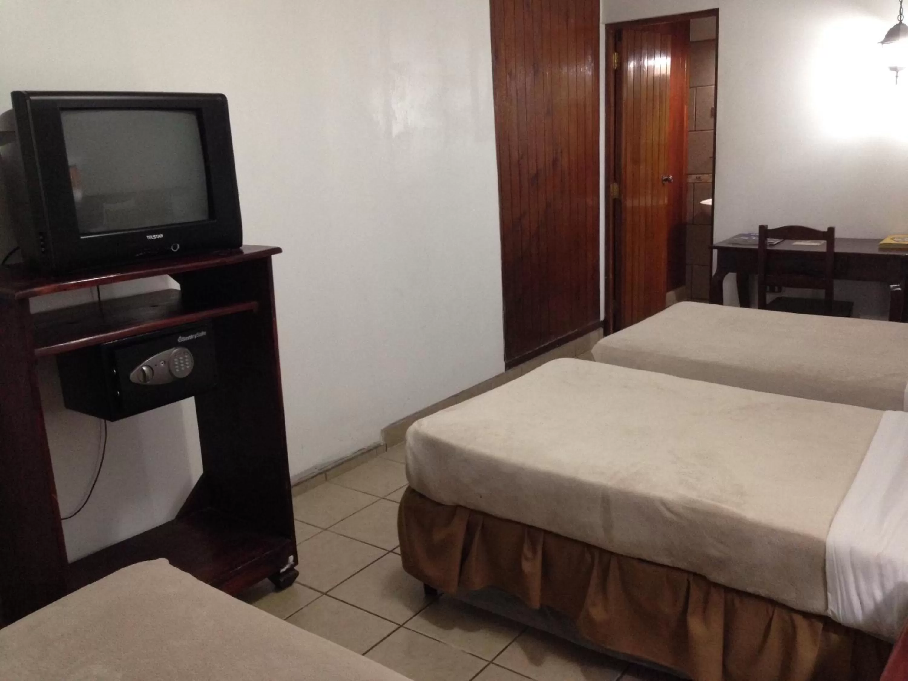 Bedroom, Bed in Hotel Mozonte