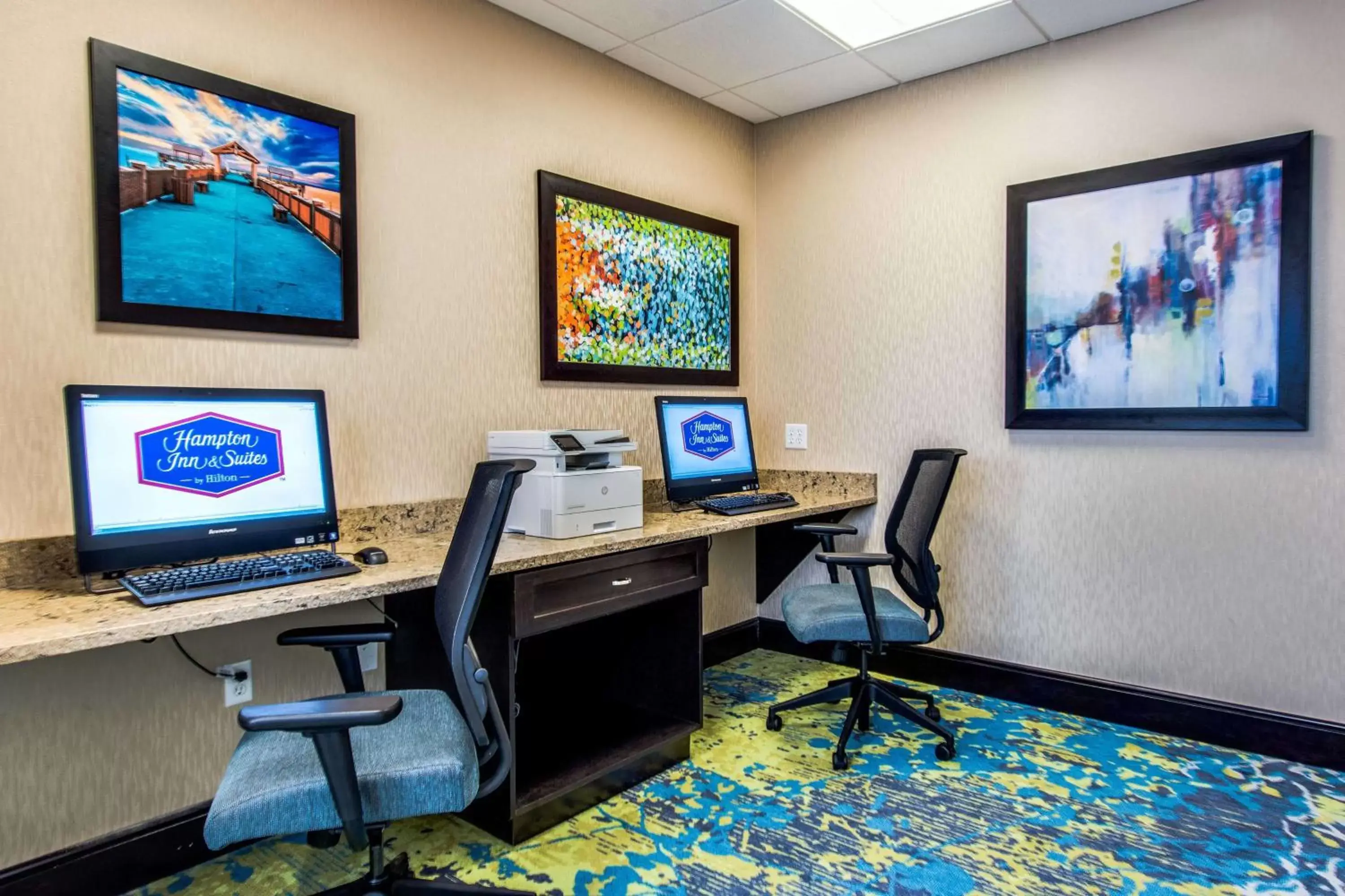 Business facilities, TV/Entertainment Center in Hampton Inn and Suites Clearwater Beach