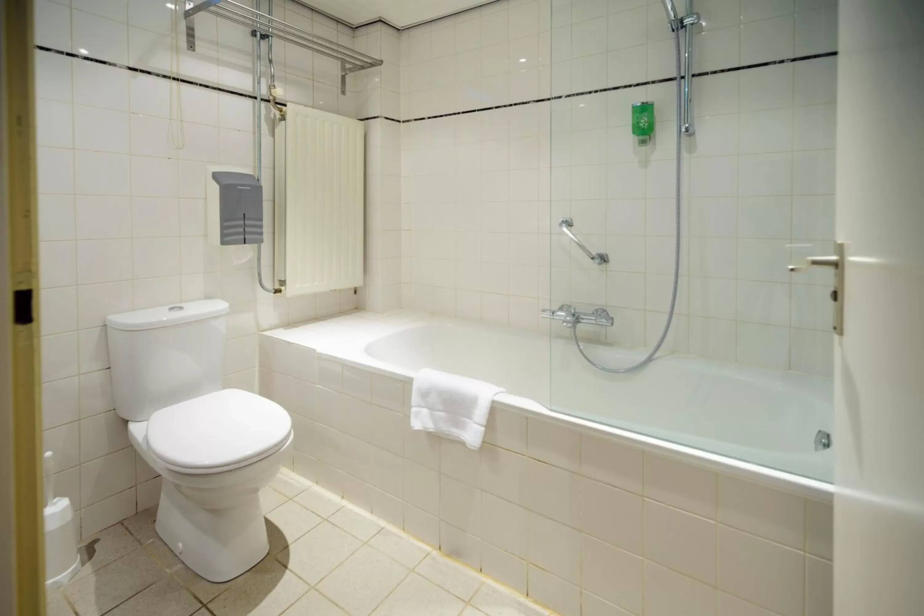 Bathroom in Fletcher Hotel Restaurant De Wipselberg-Veluwe Bathroom in Fletcher Hotel Restaurant De Wipselberg-Veluwe