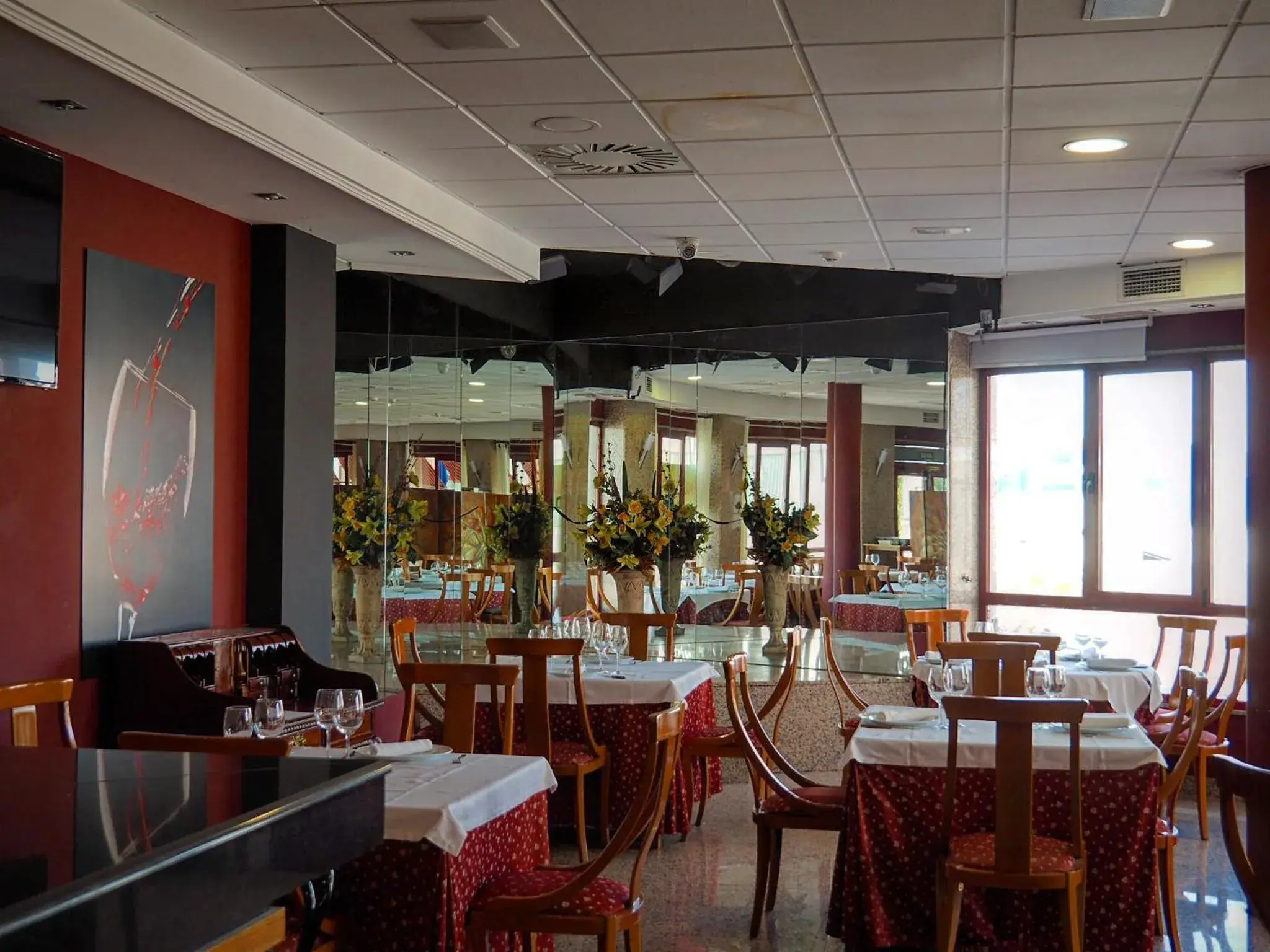 Lounge or bar, Restaurant/Places to Eat in Hotel Humanes