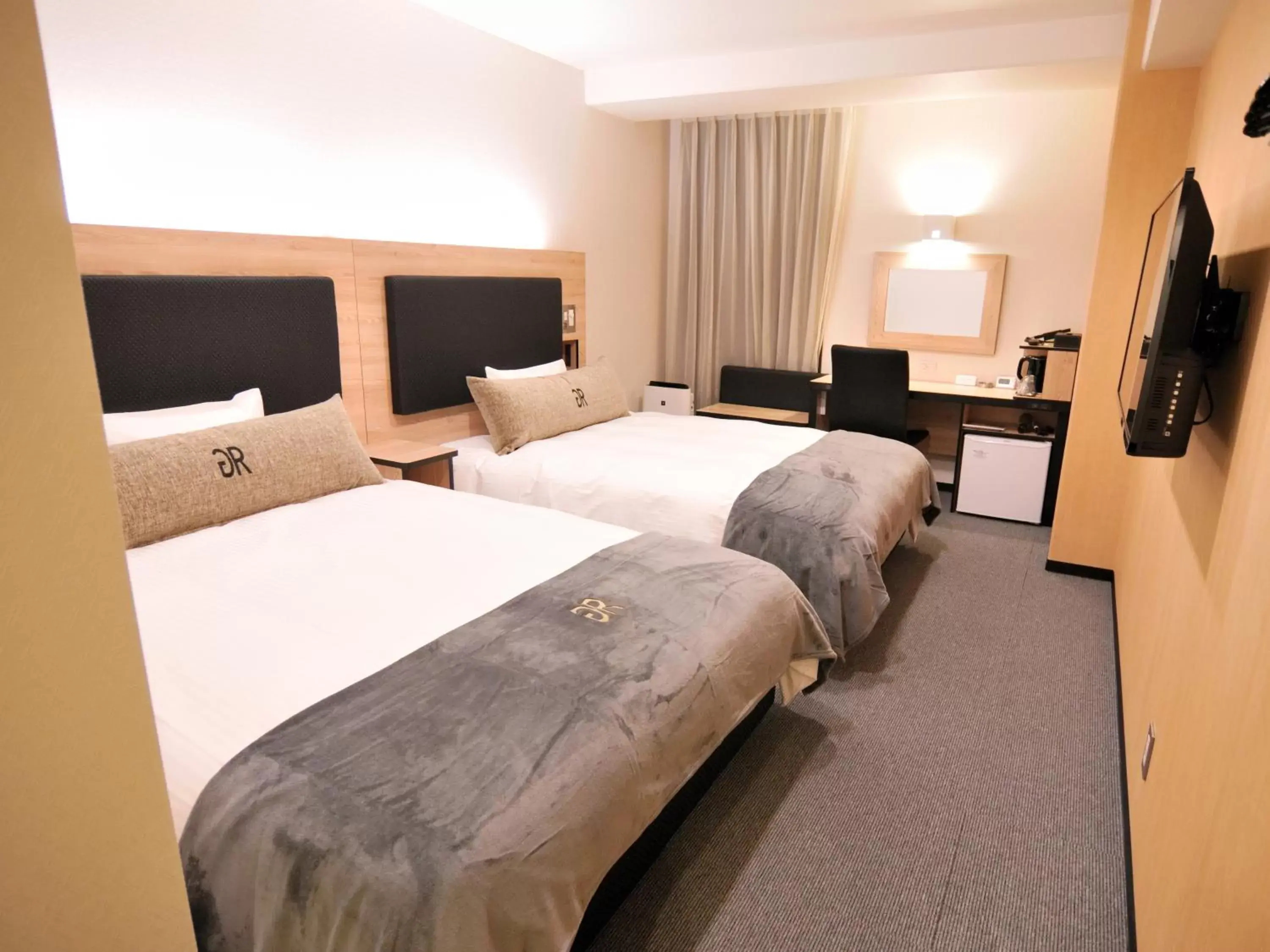 Photo of the whole room, Bed in Green Rich Hotel Kurume Natural Hot Spring Arimamutsumonnoyu