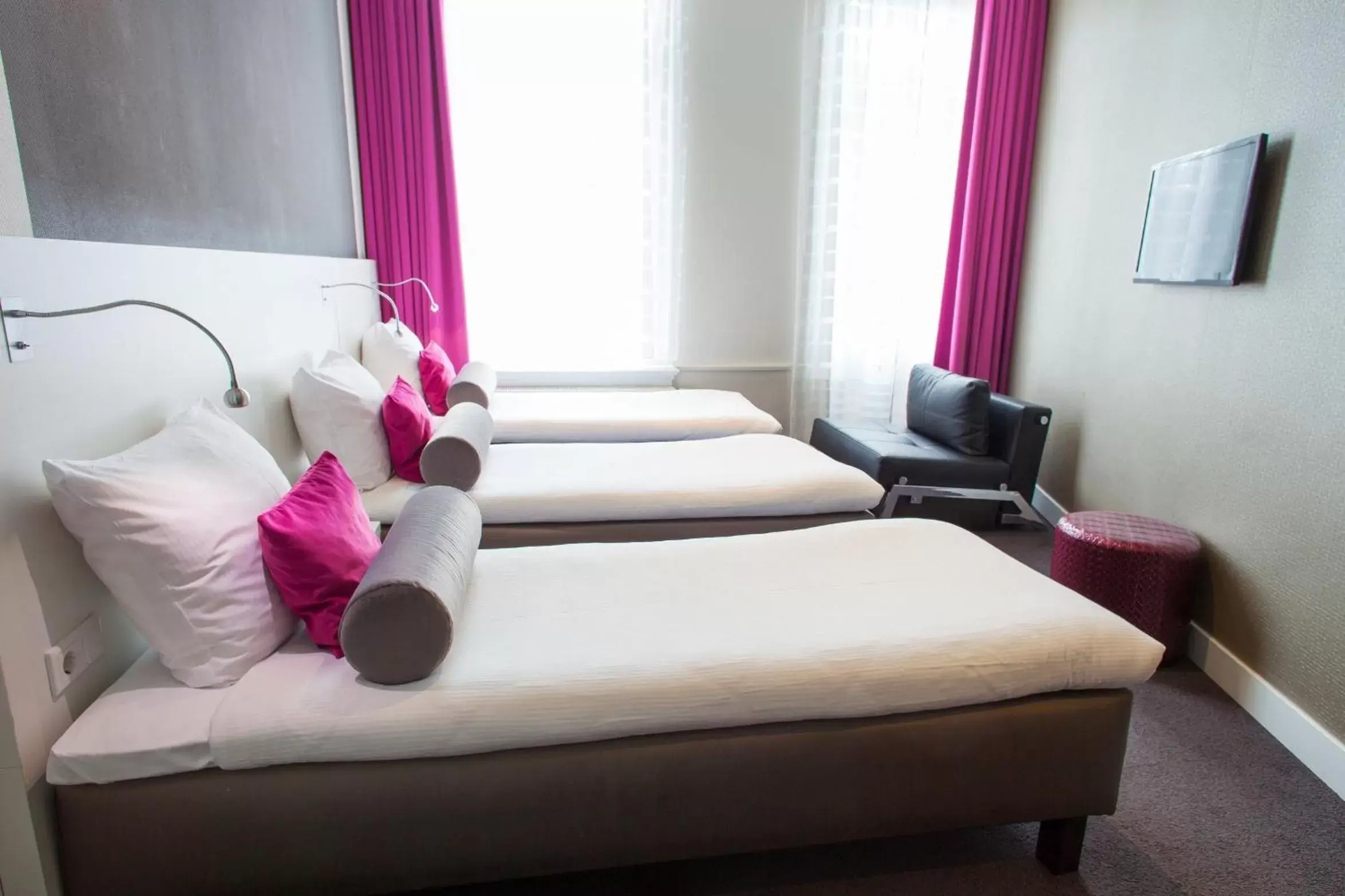 Day, Bed in ibis Styles Amsterdam Amstel