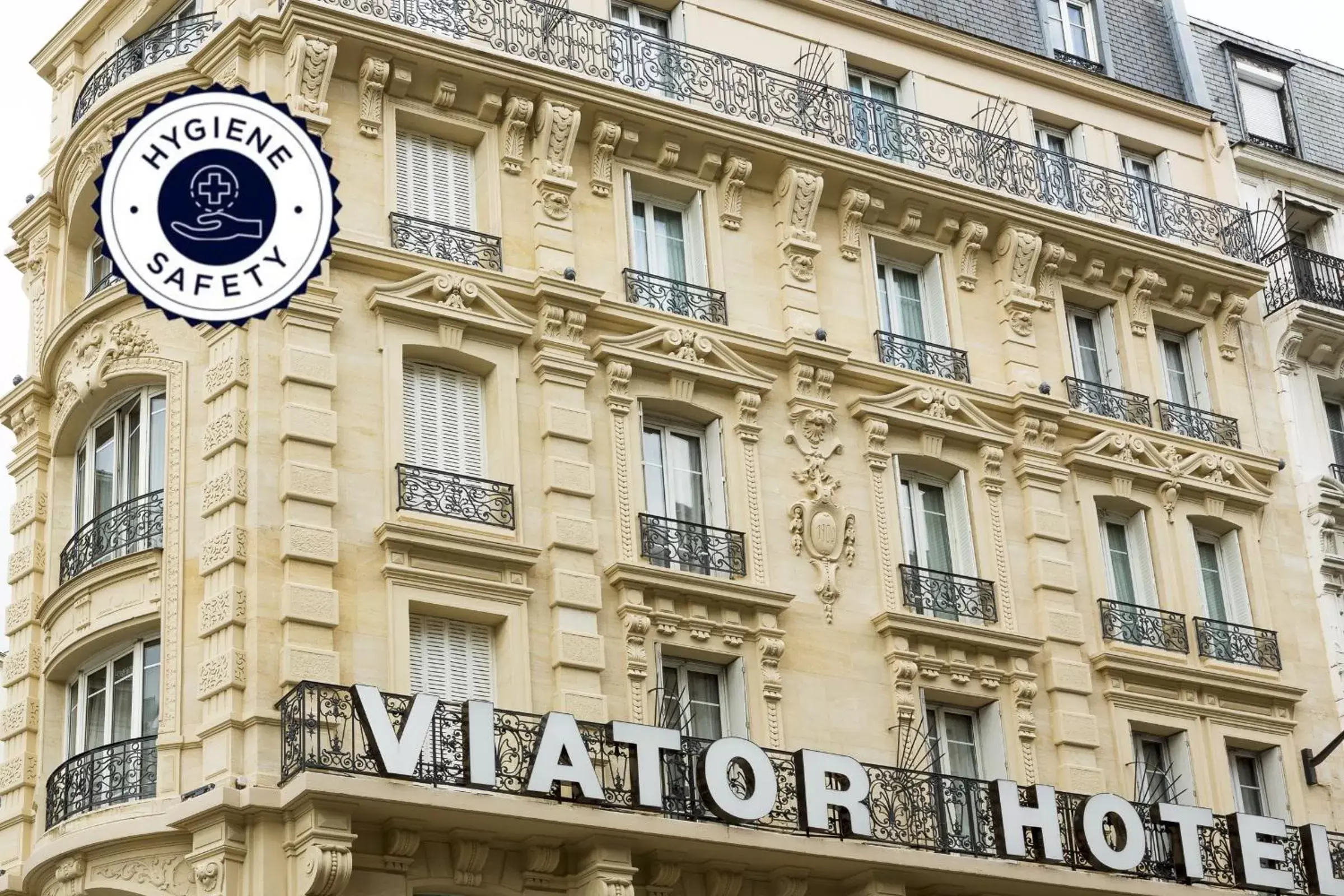 Facade/entrance, Property Building in Hotel Viator - Gare de Lyon
